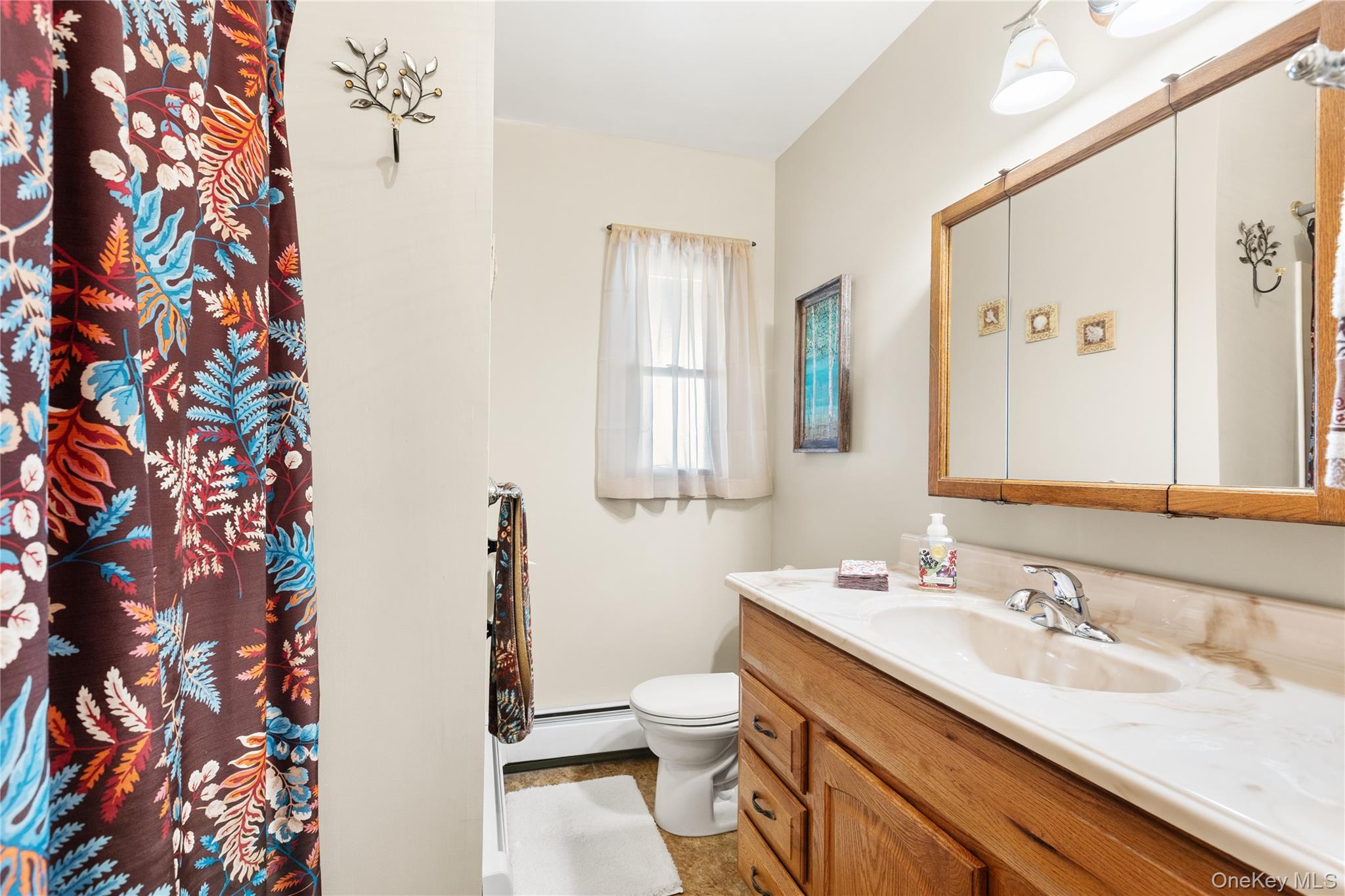 7 Montgomery Lane, Bay Shore, NY 11706