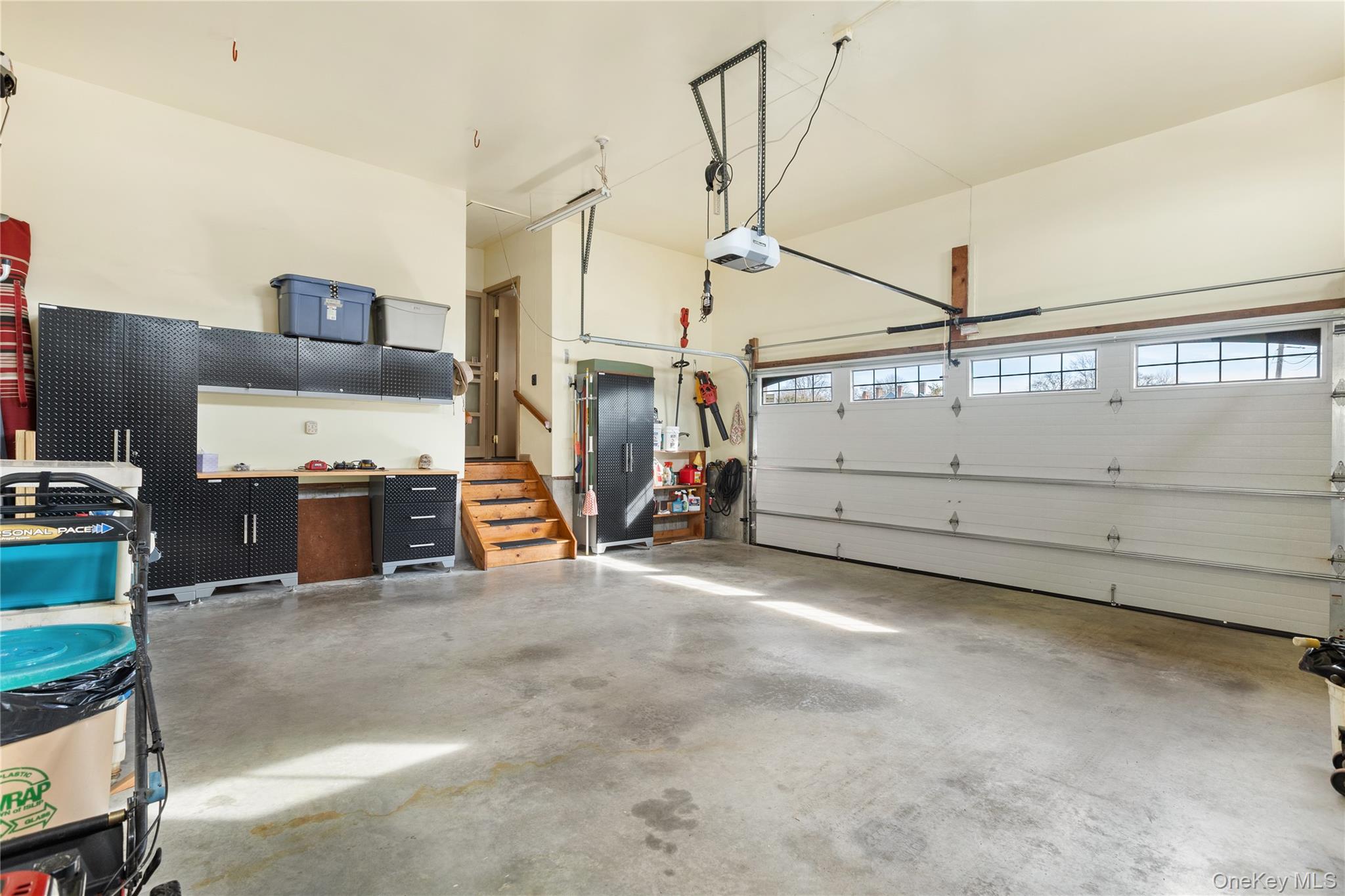 7 Montgomery Lane, Bay Shore, NY 11706