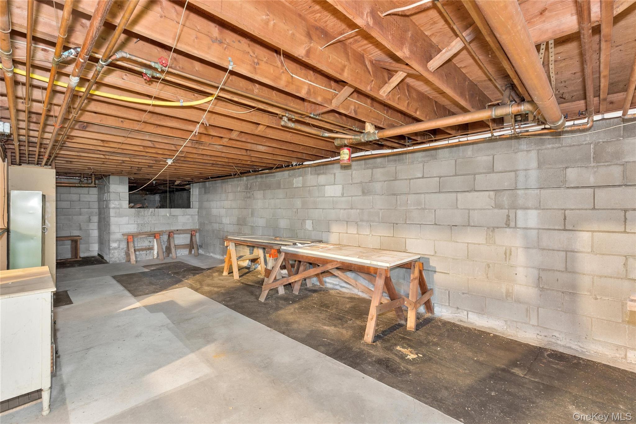 4 E Rampasture Road, Hampton Bays, NY 11946