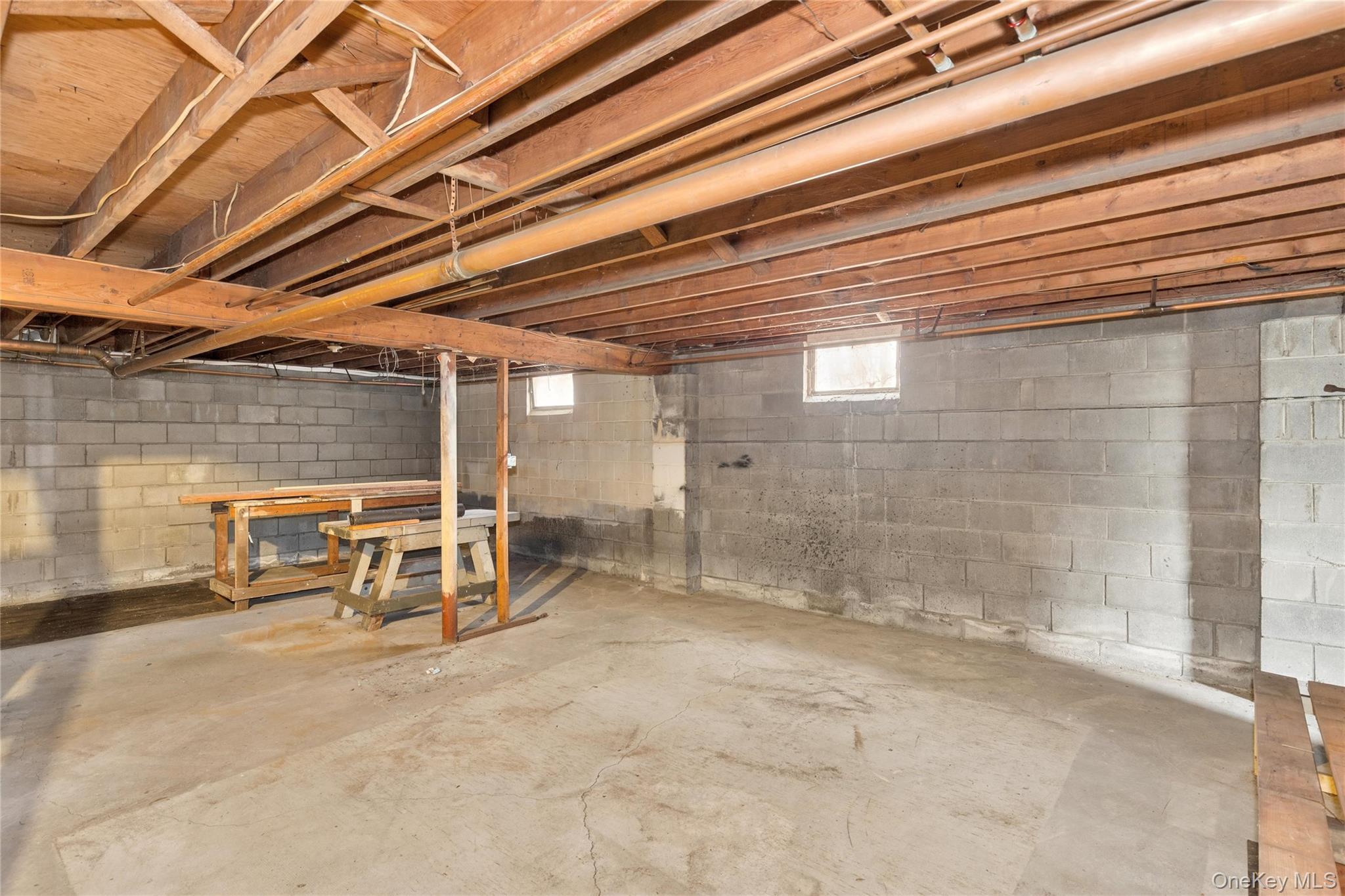 4 E Rampasture Road, Hampton Bays, NY 11946