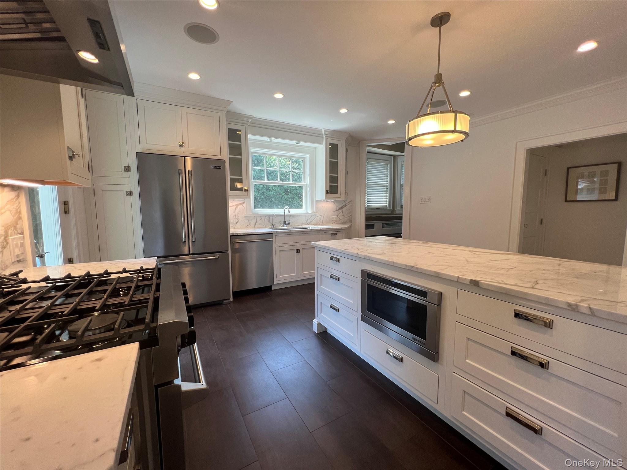 36 Midland Street, Cold Spring Harbor, NY 11724