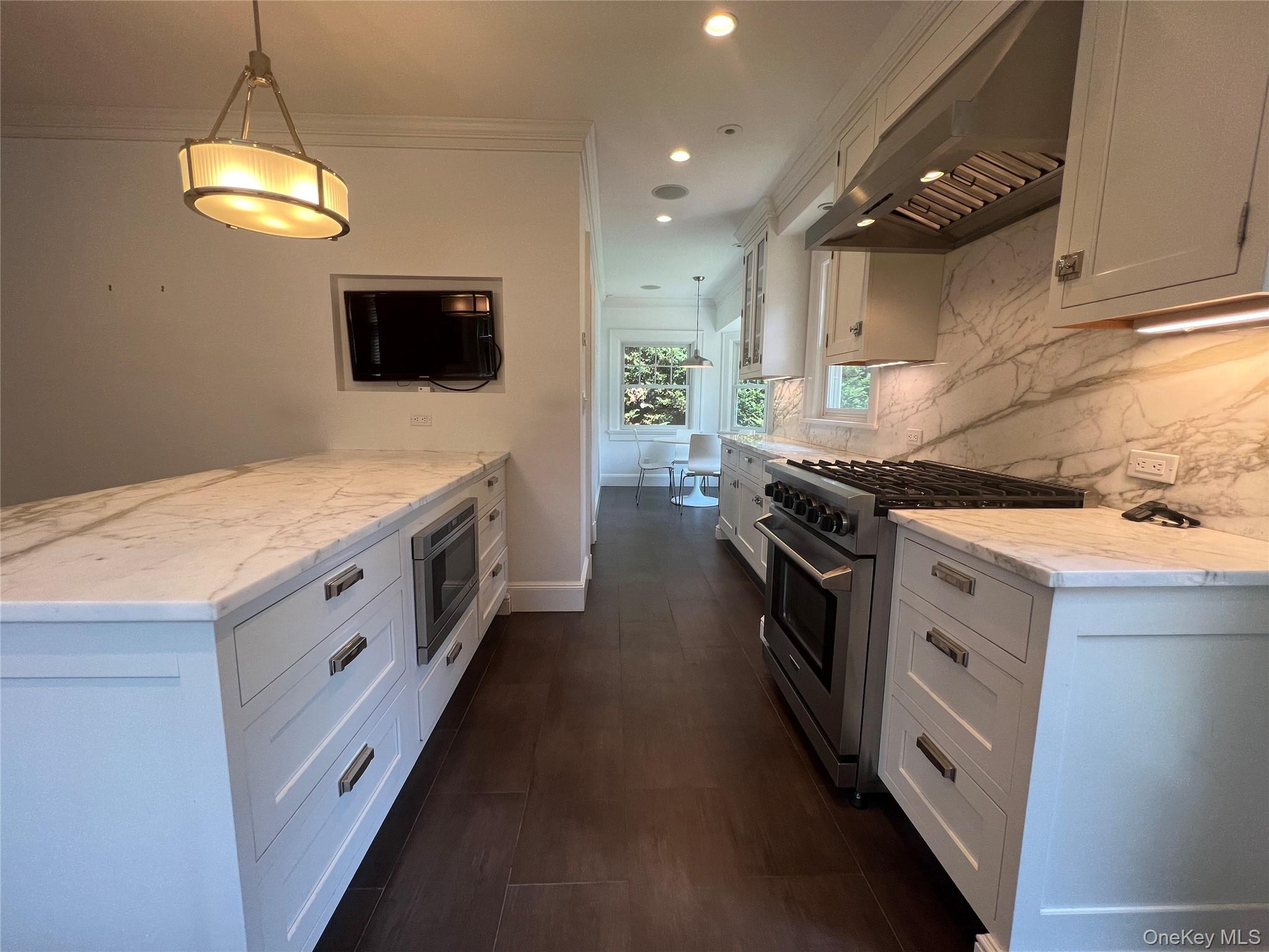 36 Midland Street, Cold Spring Harbor, NY 11724