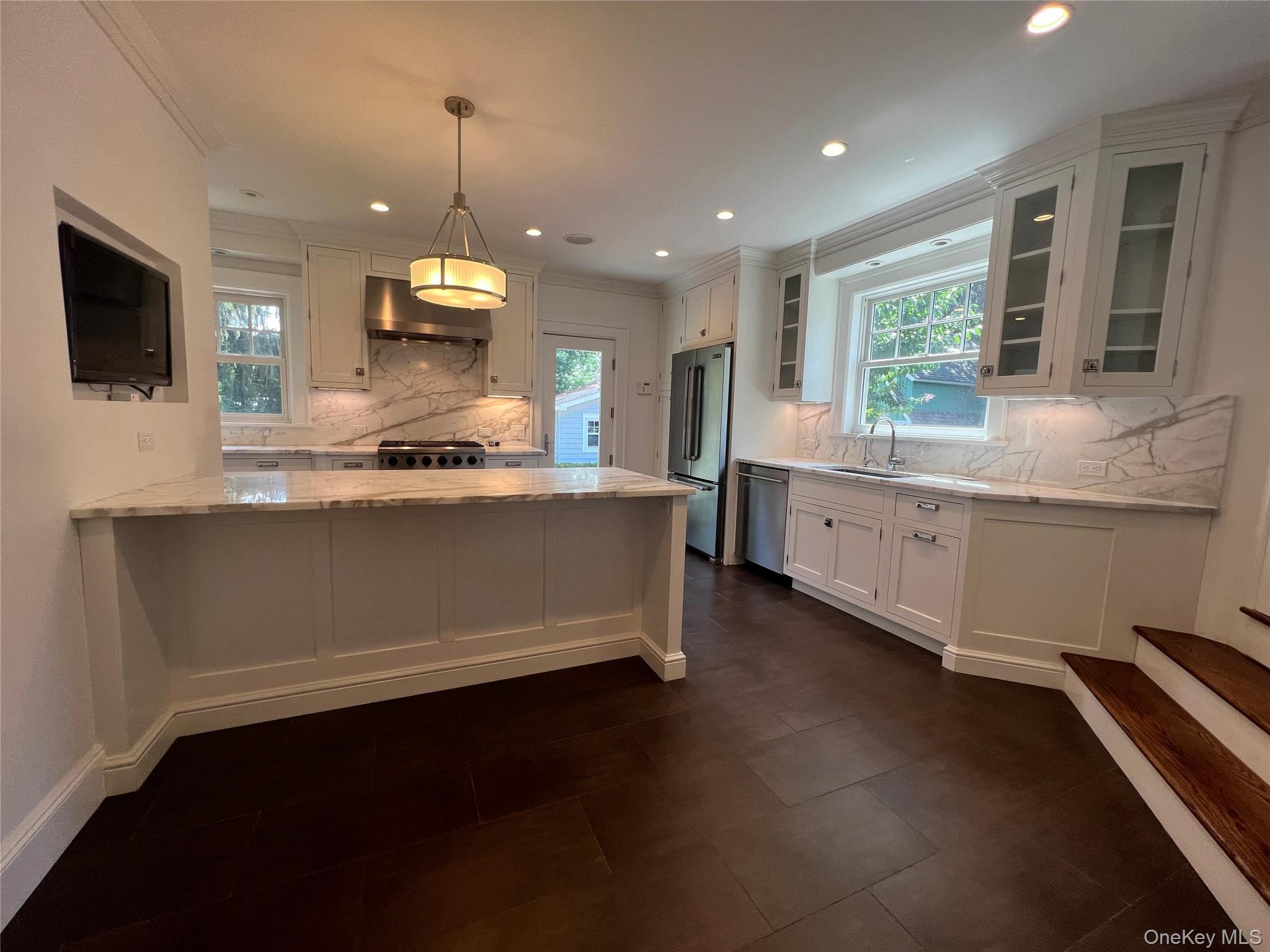 36 Midland Street, Cold Spring Harbor, NY 11724