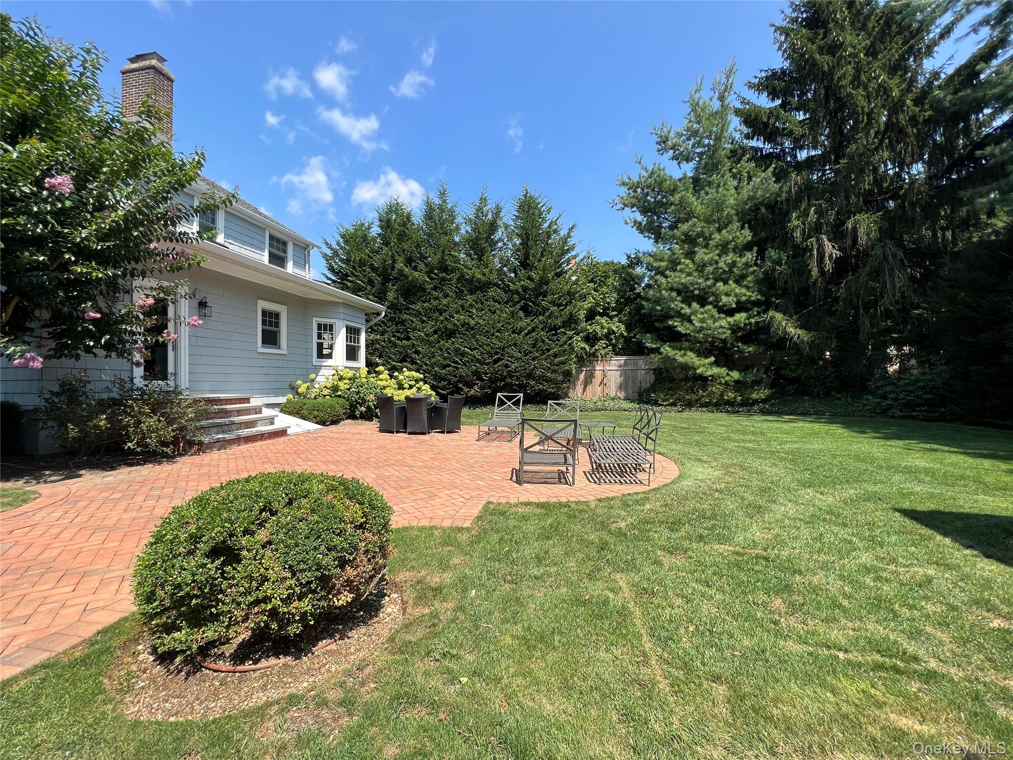 36 Midland Street, Cold Spring Harbor, NY 11724