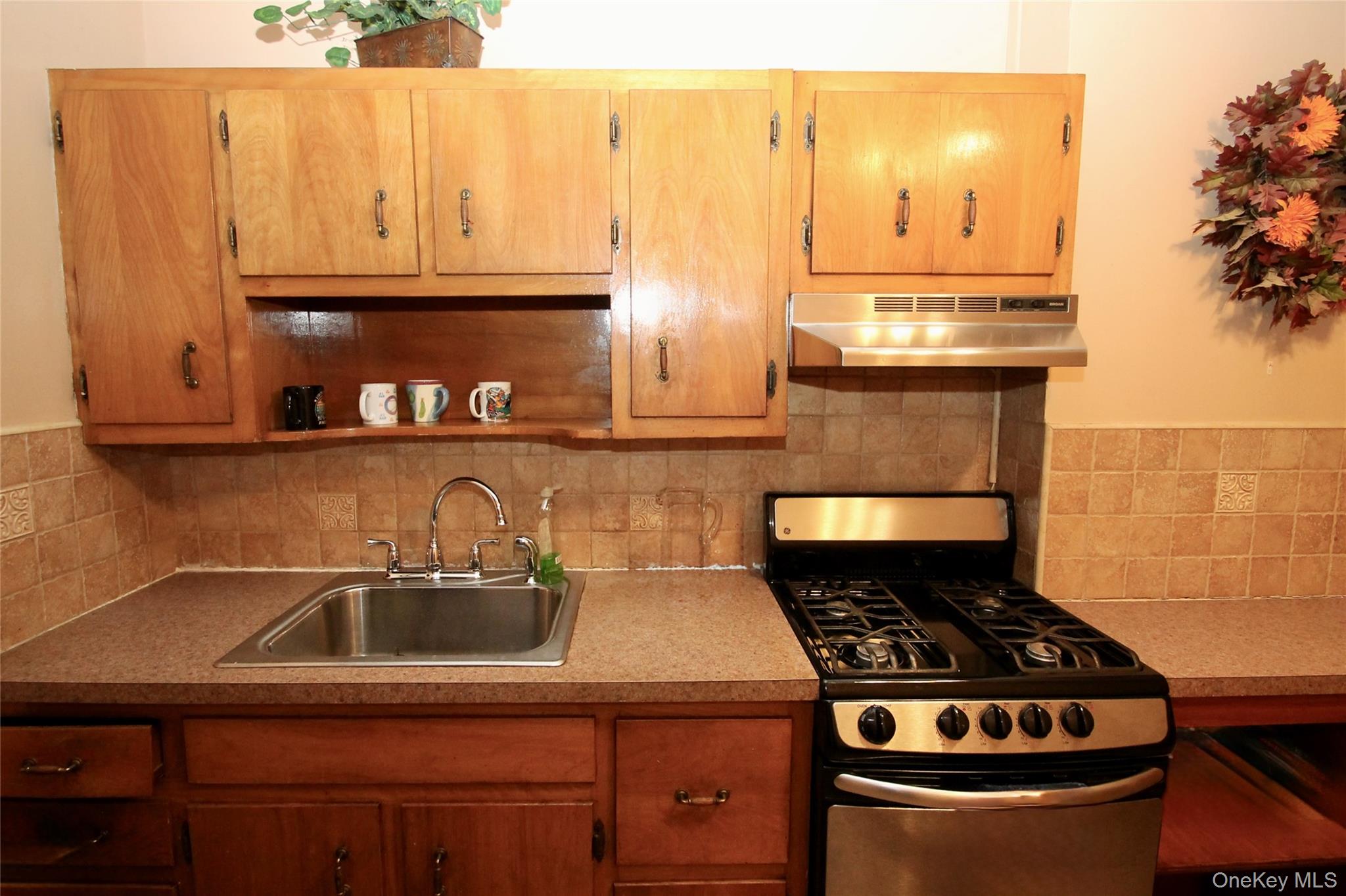 6622 79th Place, Middle Village, NY 11379