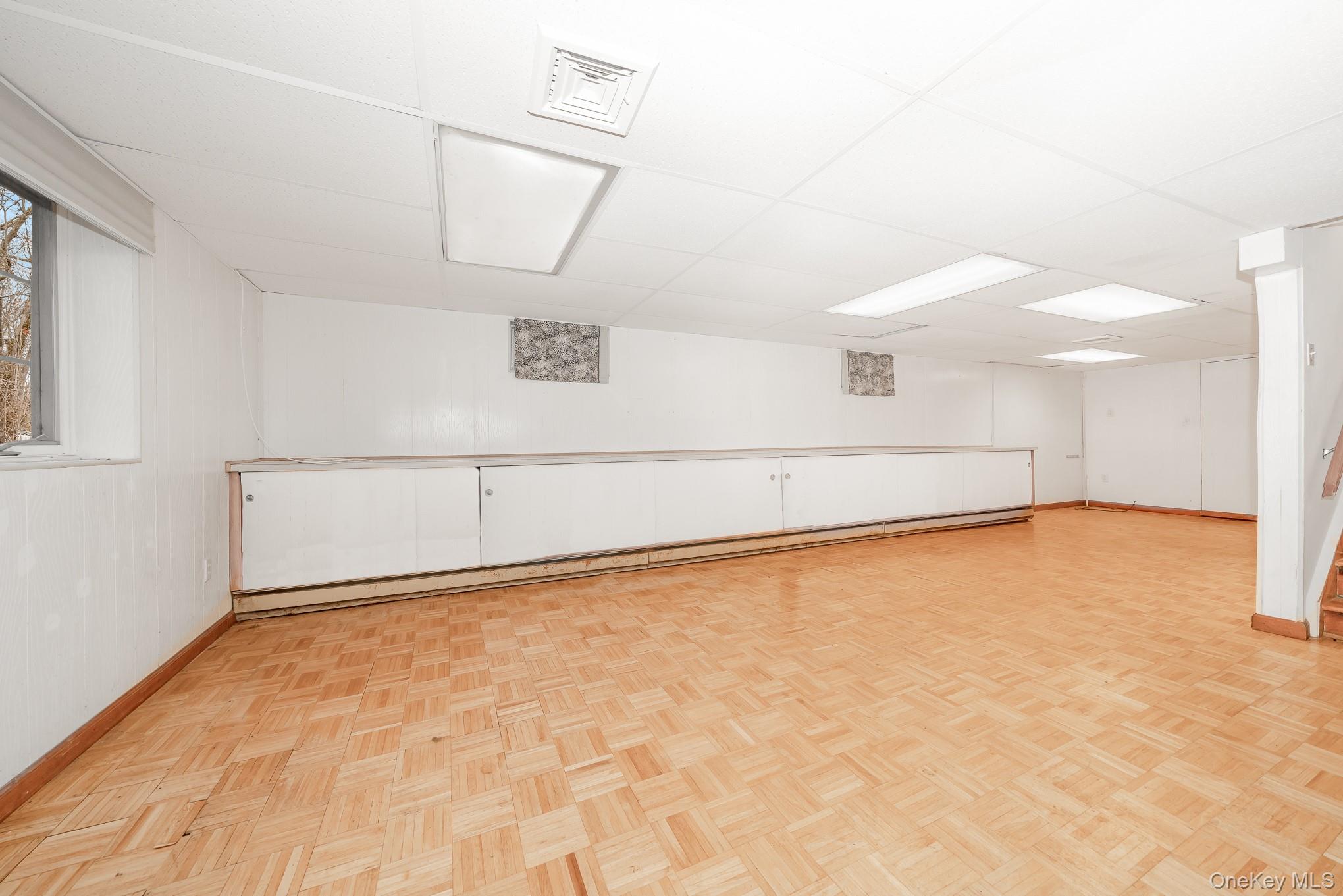 263 N Country Road, Smithtown, NY 11787