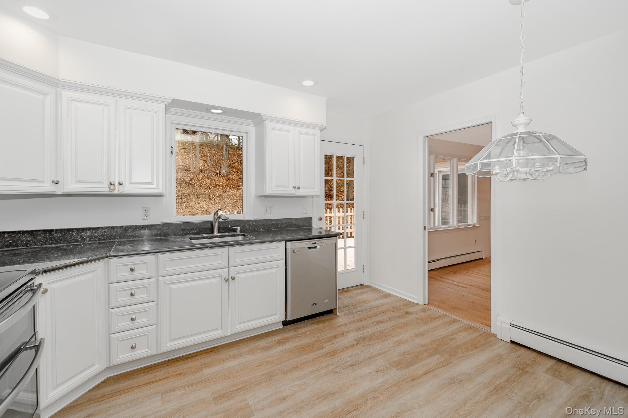 263 N Country Road, Smithtown, NY 11787