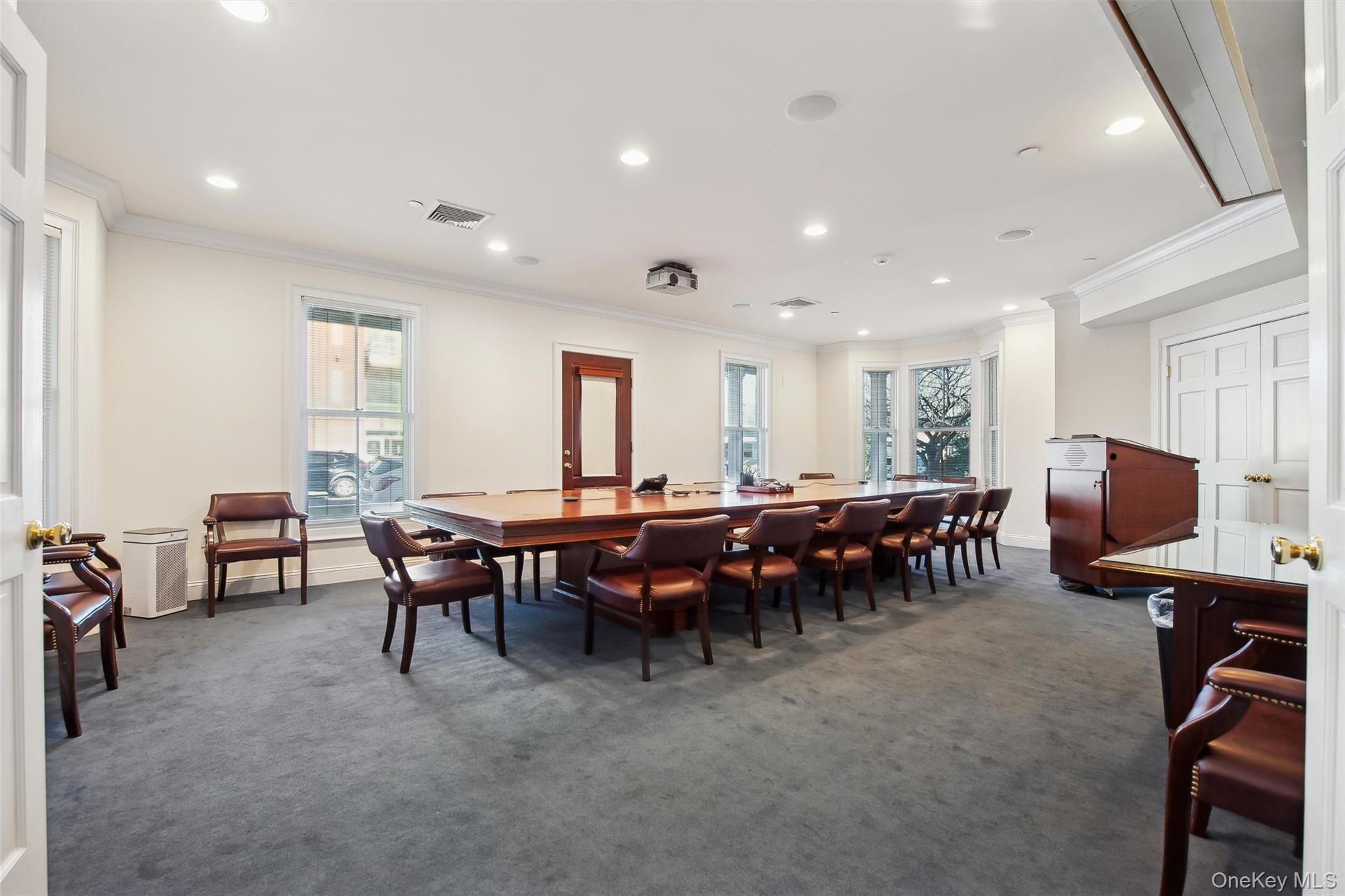 33 W 2nd Street, Riverhead, NY 11901