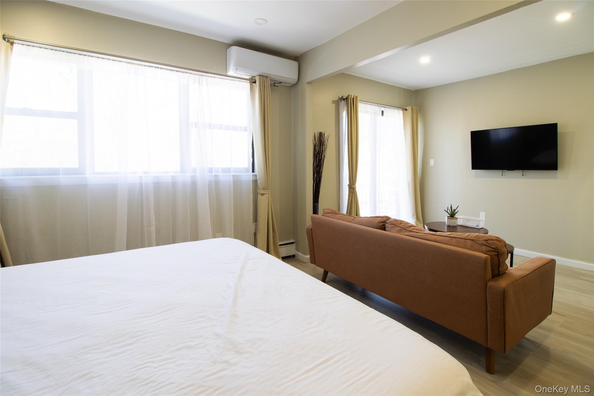 14346 37TH Avenue, Flushing, NY 11354