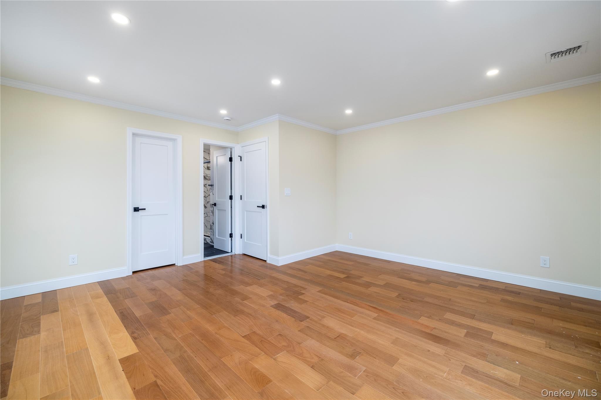 38 Heather Lane, Levittown, NY 11756