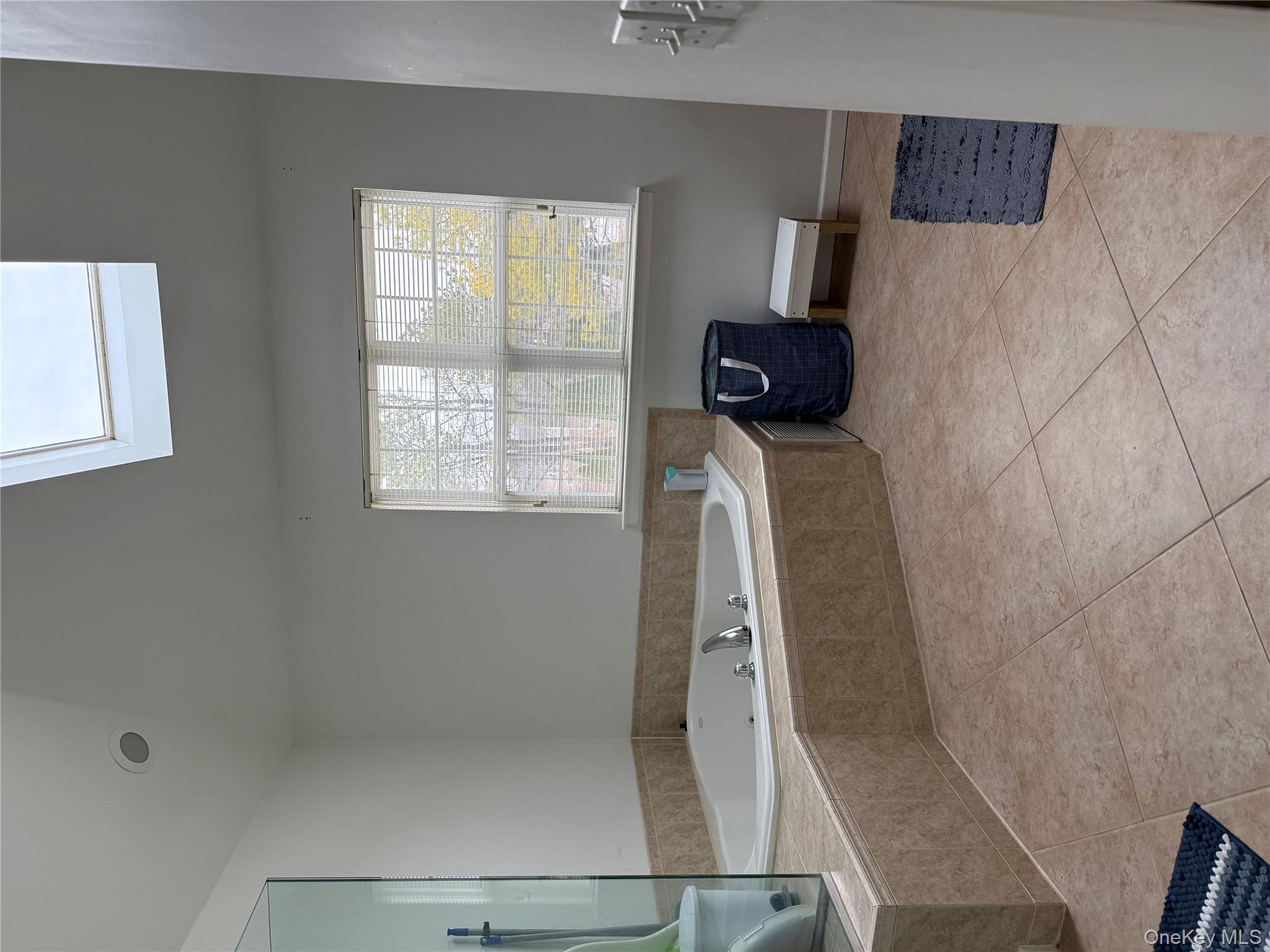 6 Taylor Lane, Medford, NY 11763