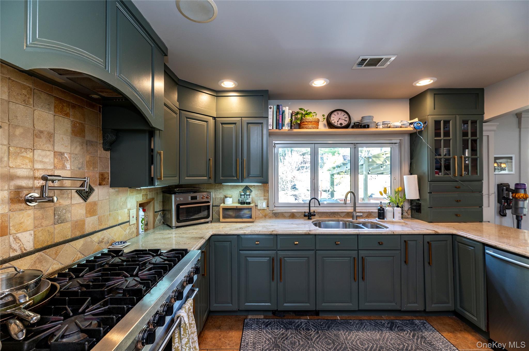 602 Palmer Drive, Nyack, NY 10960