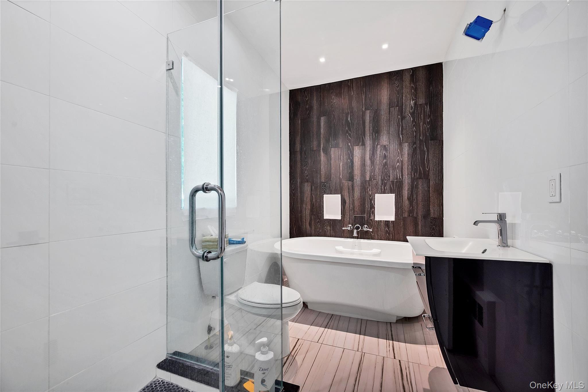 31 Walnut Ridge Lane, Bloomingburg, NY 12721