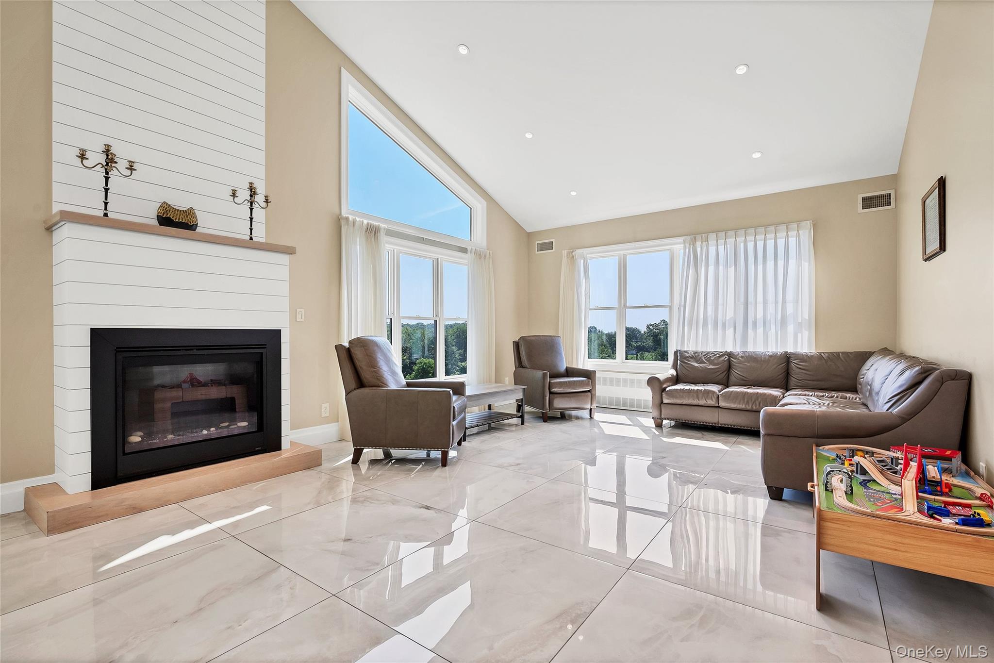 31 Walnut Ridge Lane, Bloomingburg, NY 12721