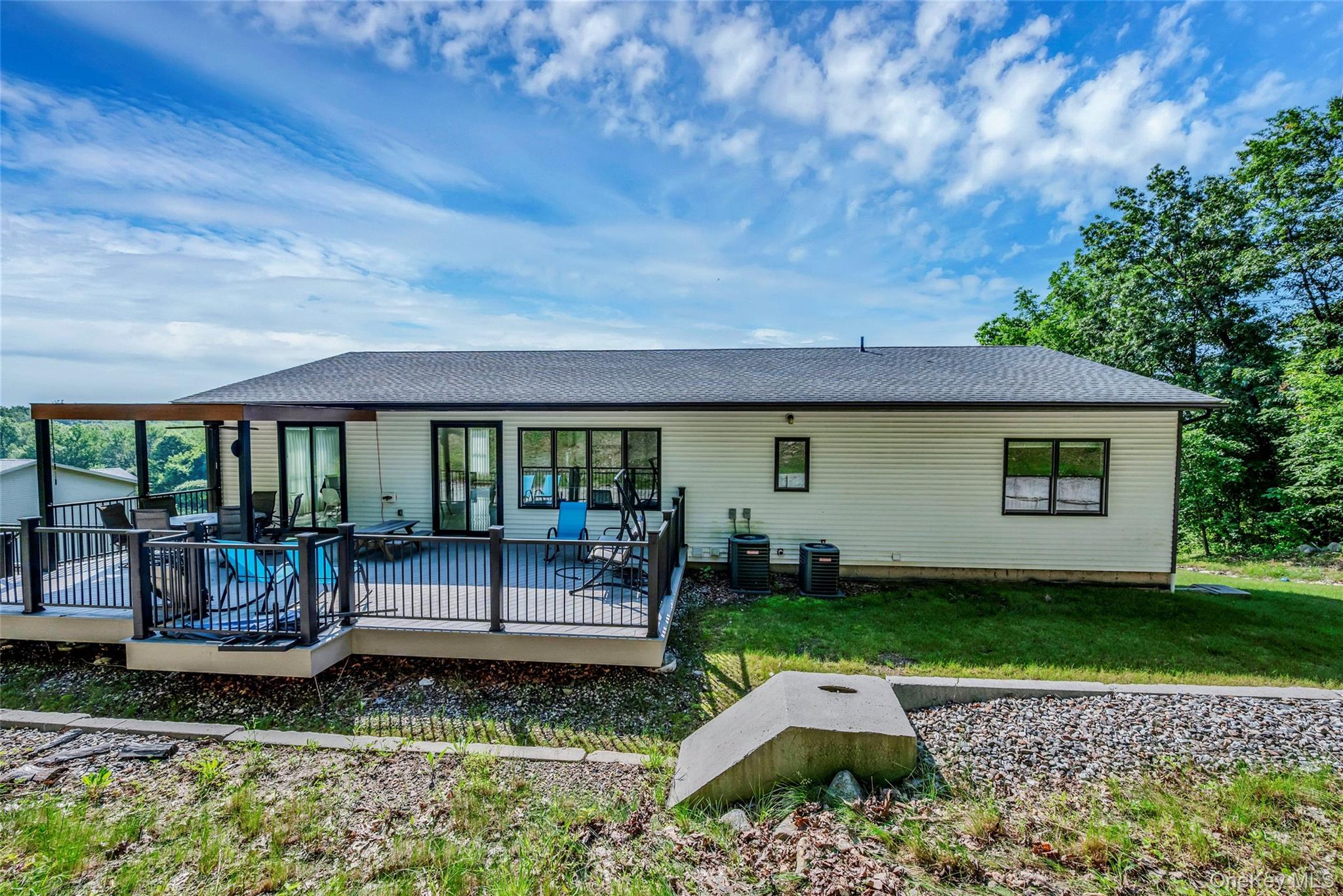 31 Walnut Ridge Lane, Bloomingburg, NY 12721