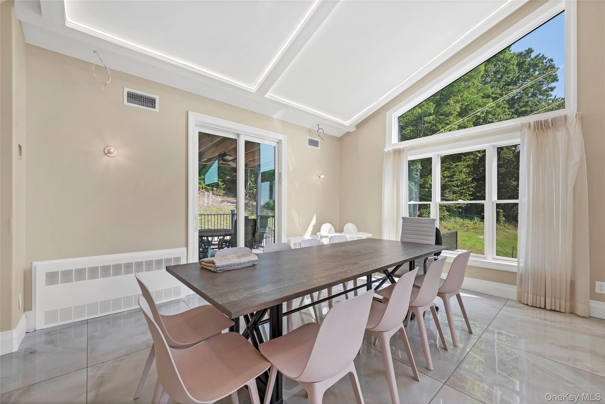 31 Walnut Ridge Lane, Bloomingburg, NY 12721