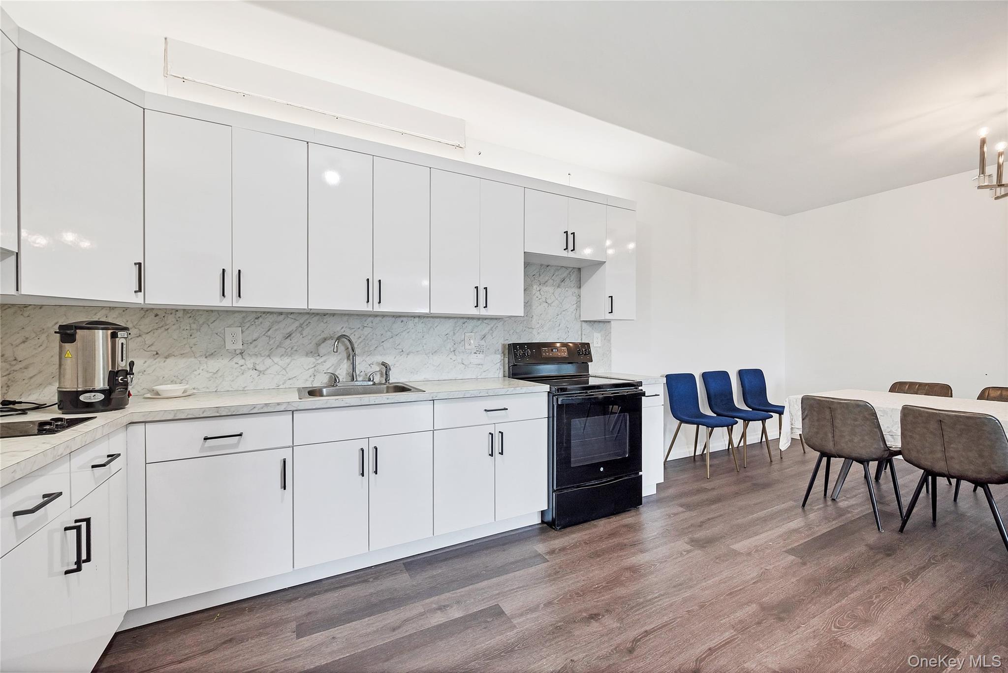 31 Walnut Ridge Lane, Bloomingburg, NY 12721