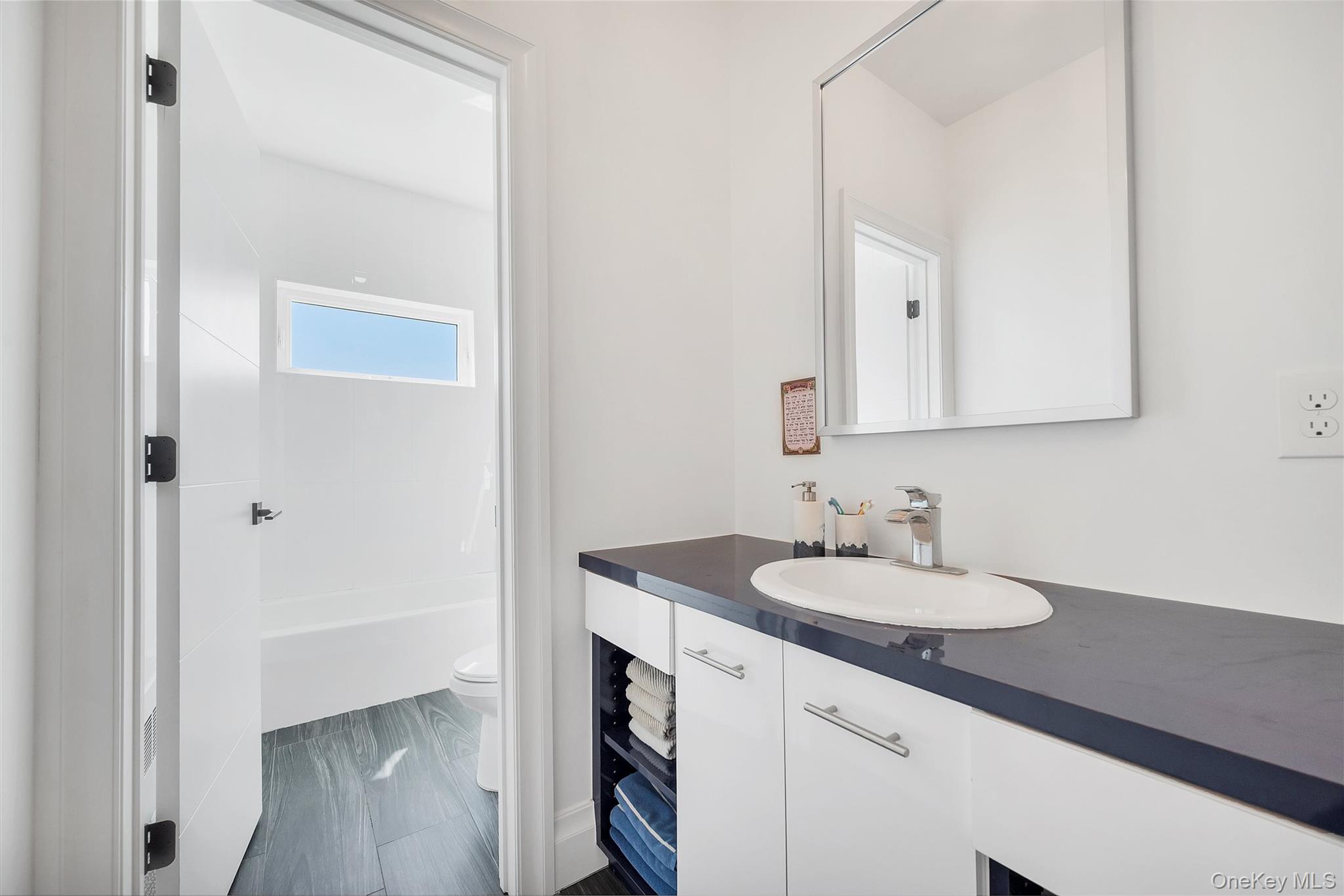 31 Walnut Ridge Lane, Bloomingburg, NY 12721