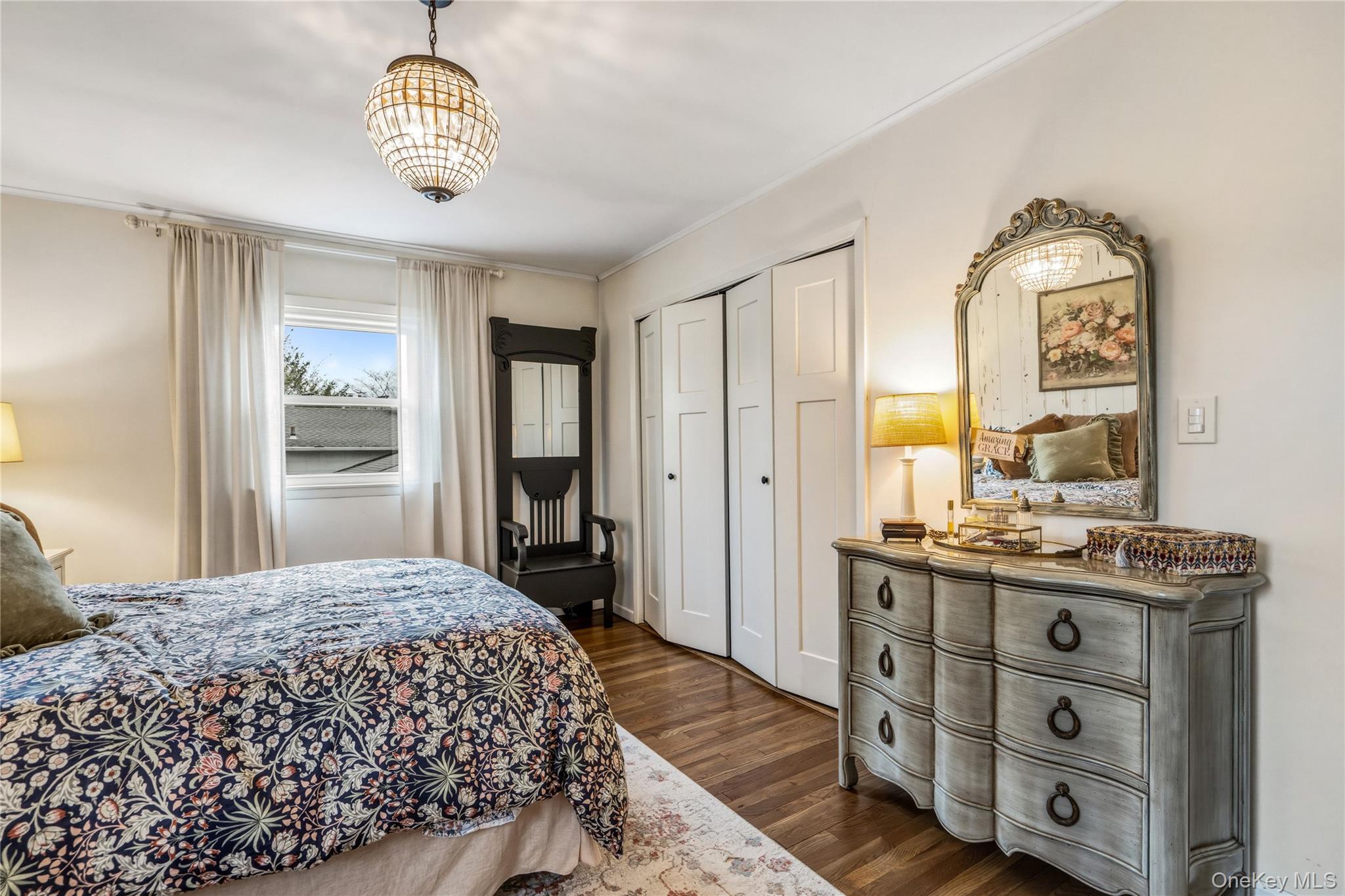 31 Munson Court, Melville, NY 11747