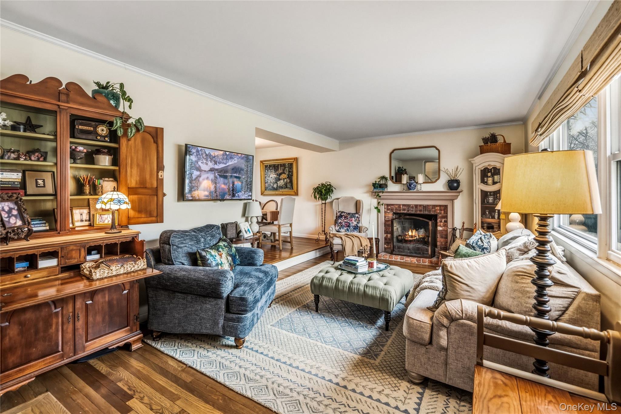 31 Munson Court, Melville, NY 11747