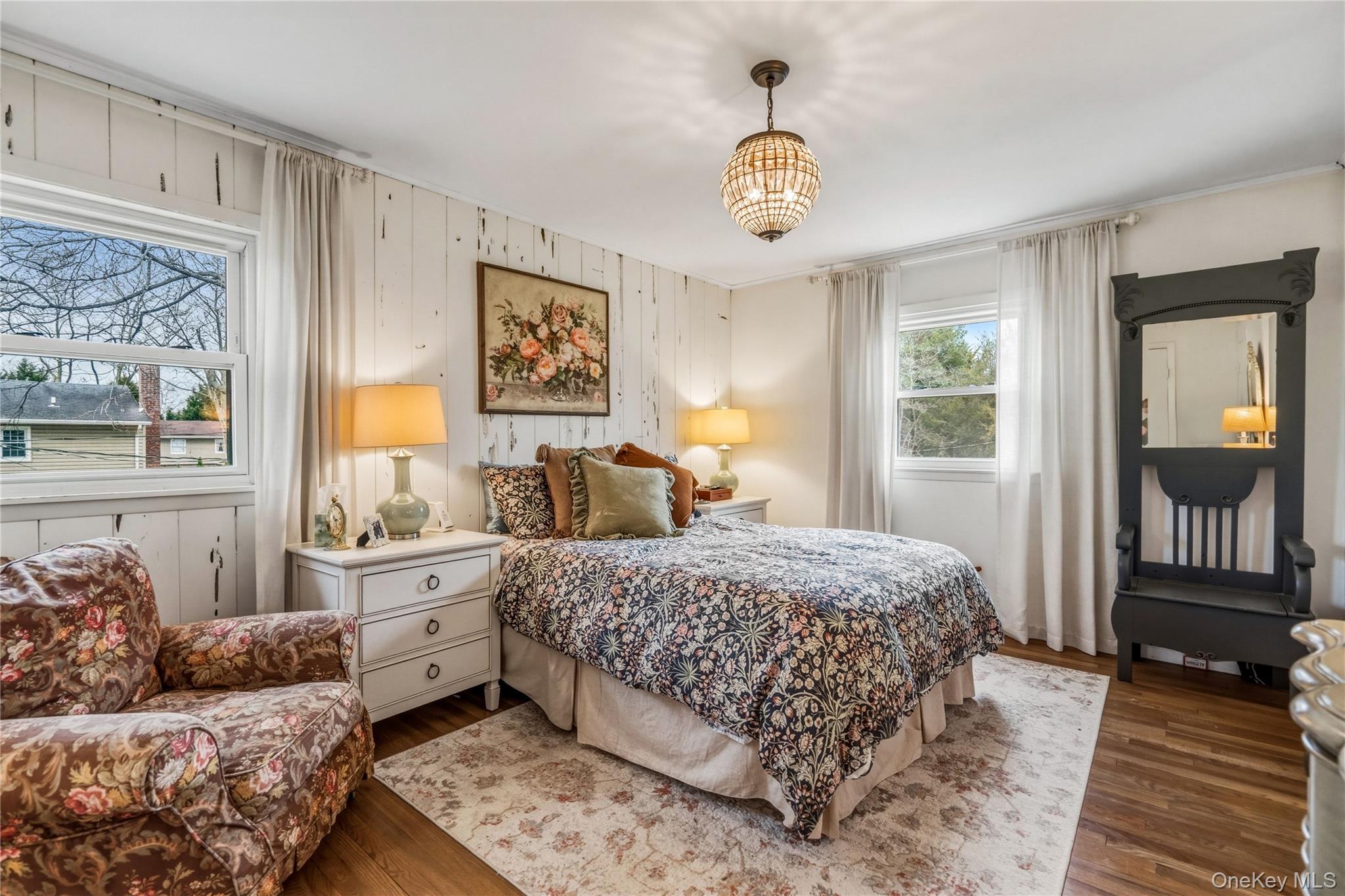 31 Munson Court, Melville, NY 11747