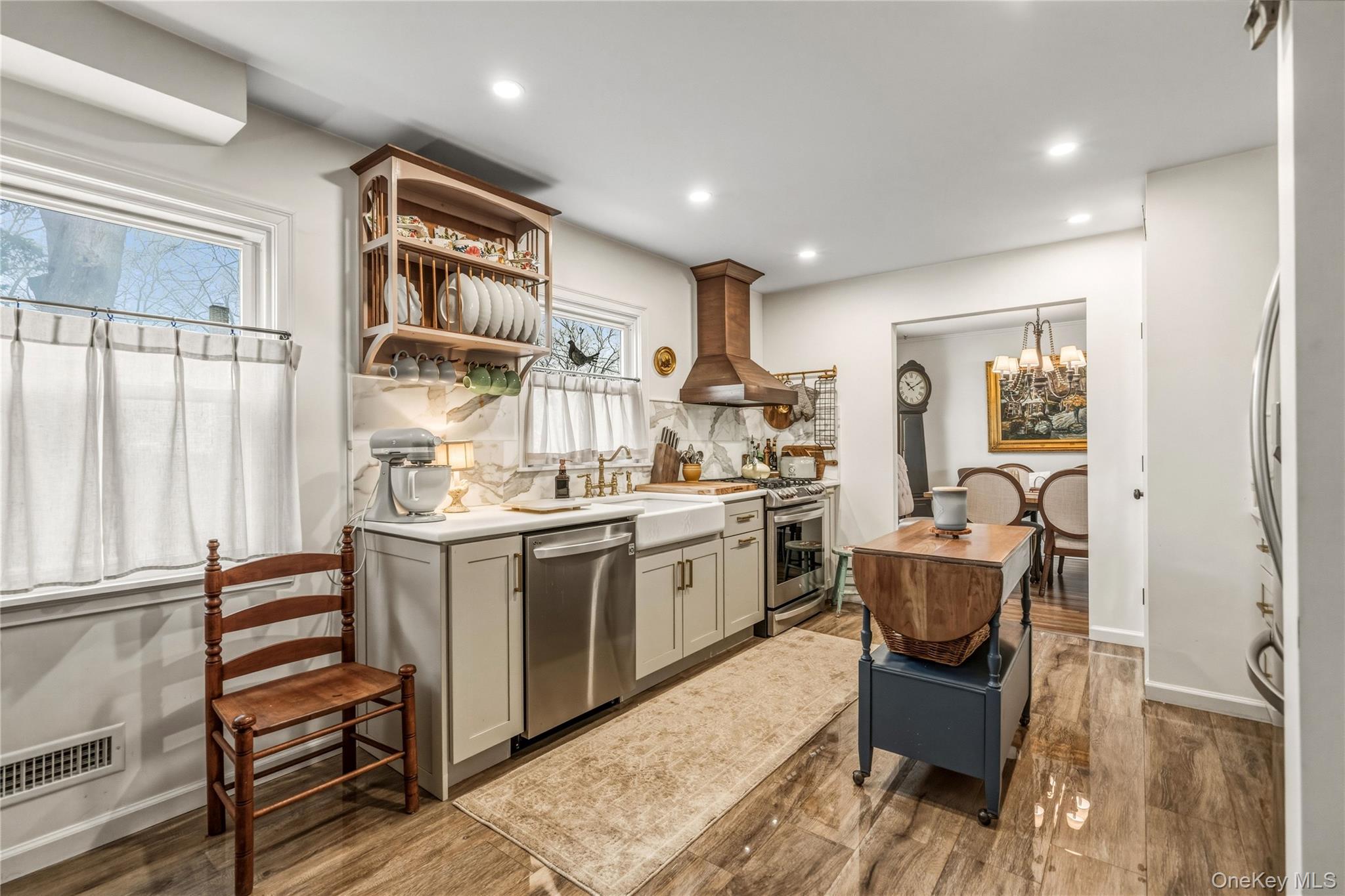 31 Munson Court, Melville, NY 11747