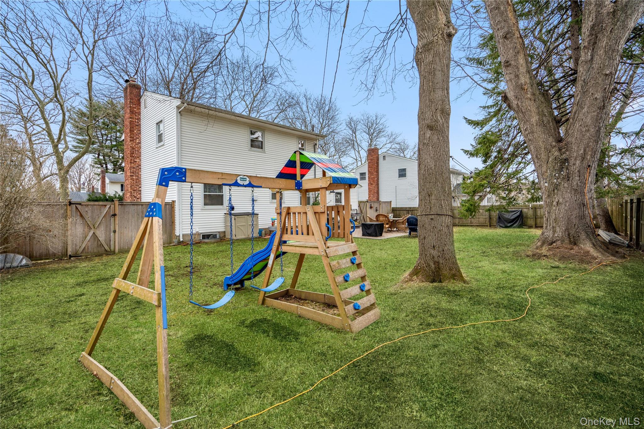 31 Munson Court, Melville, NY 11747