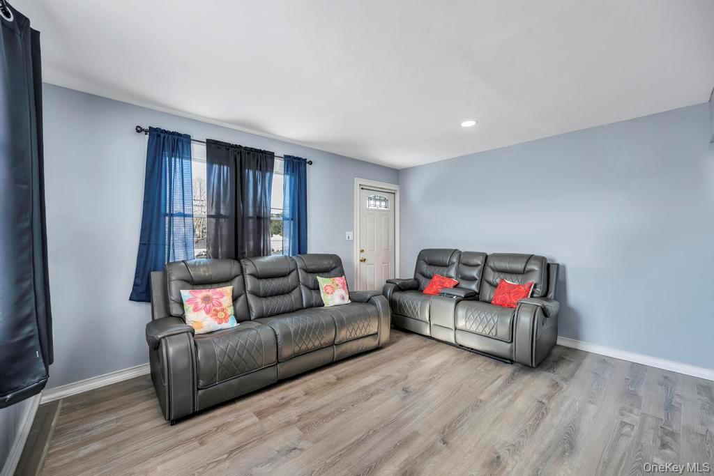 1333 5th Avenue, Bay Shore, NY 11706