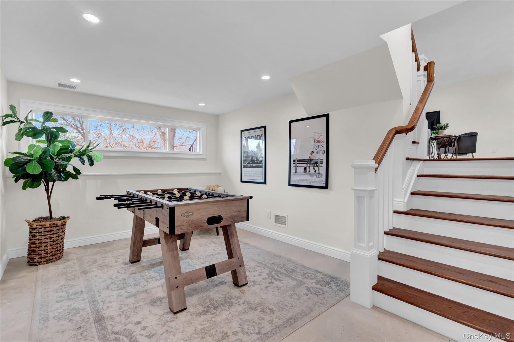 10 Poet Lane, Greenlawn, NY 11740