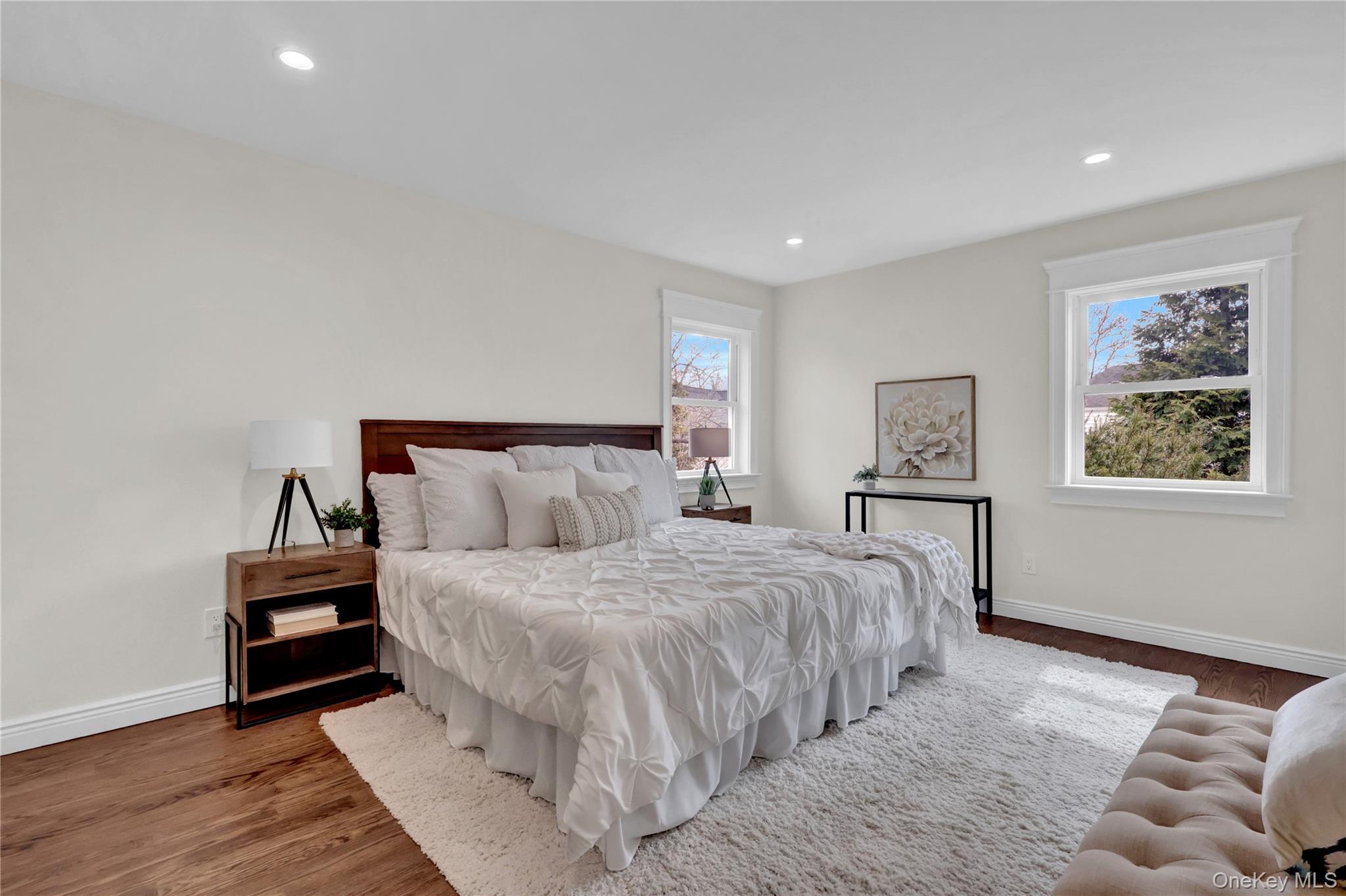 10 Poet Lane, Greenlawn, NY 11740