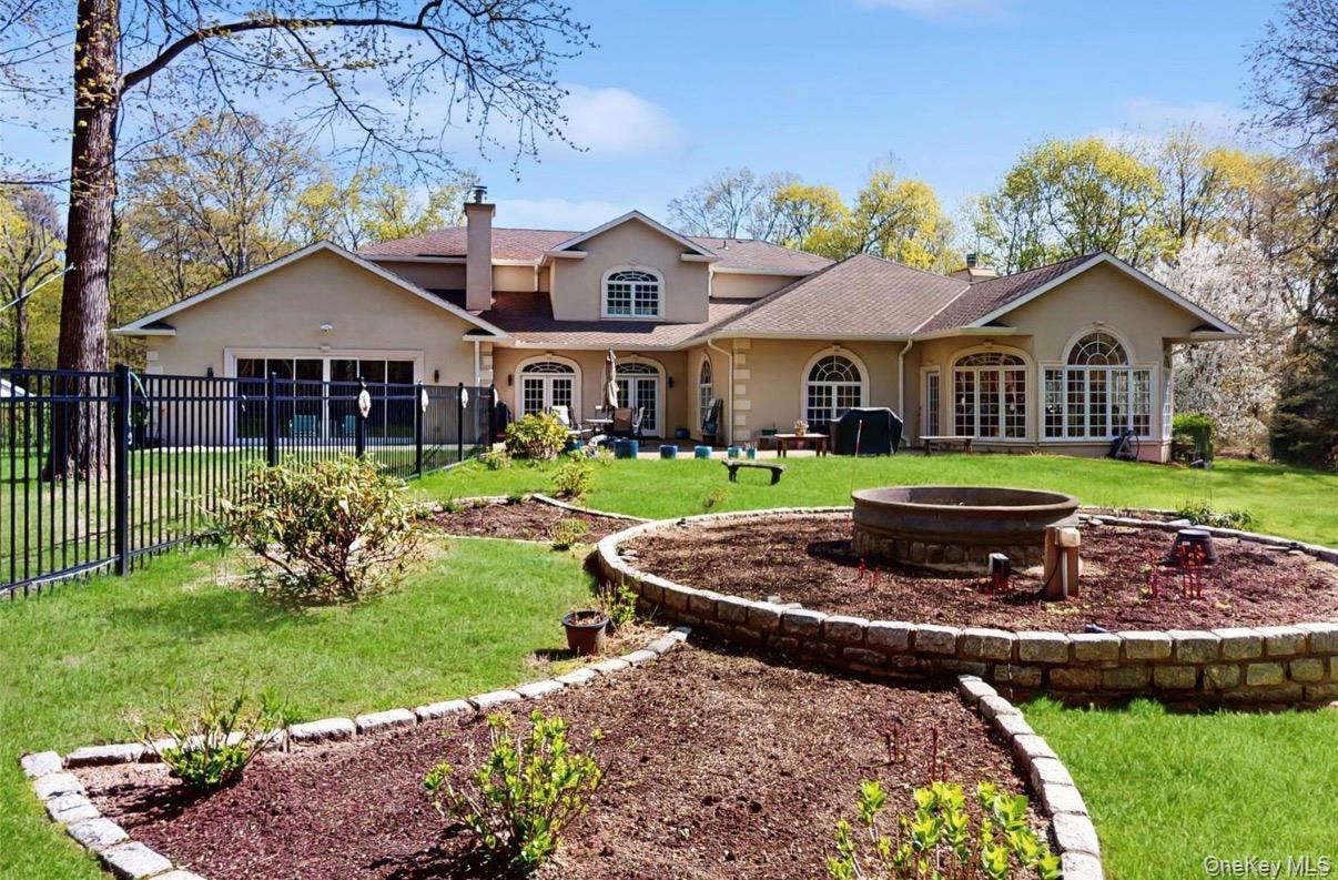 406 Duck Pond, Locust Valley, NY 11560