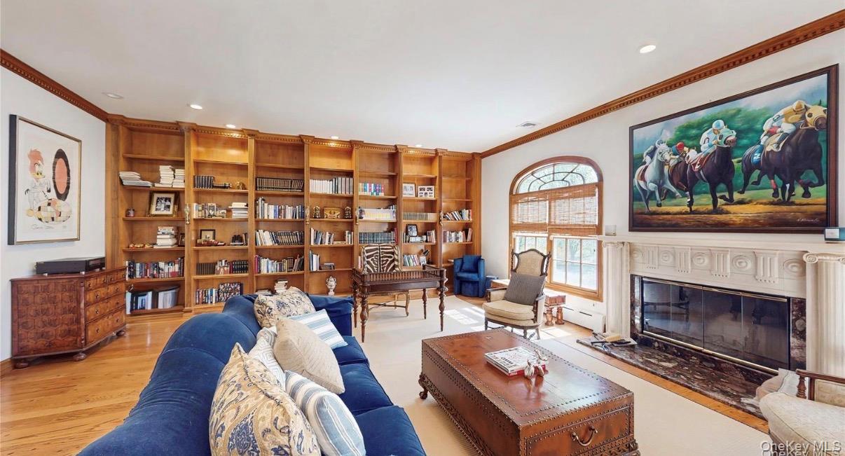 406 Duck Pond, Locust Valley, NY 11560