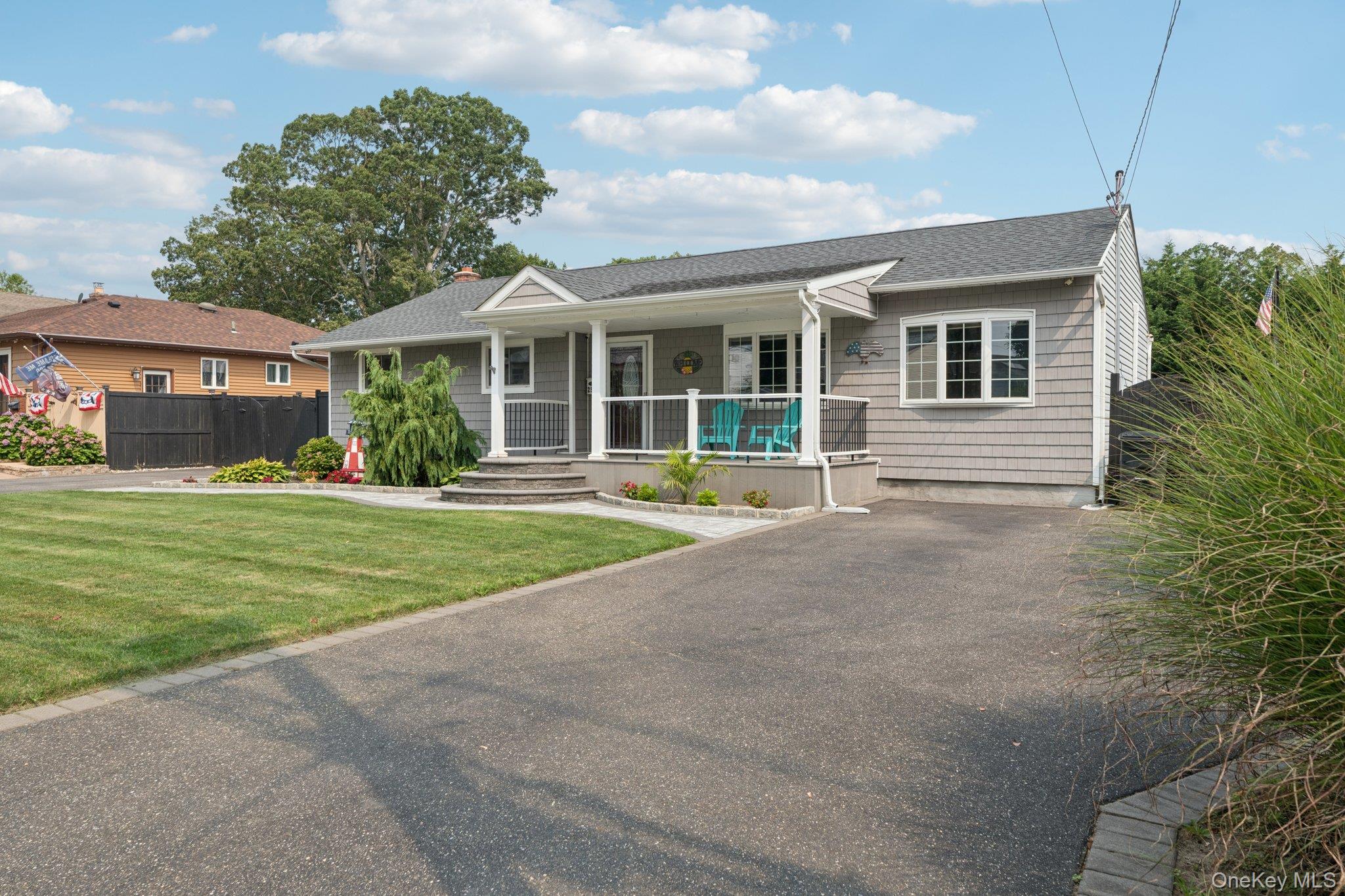 295 Silver Street, West Babylon, NY 11704