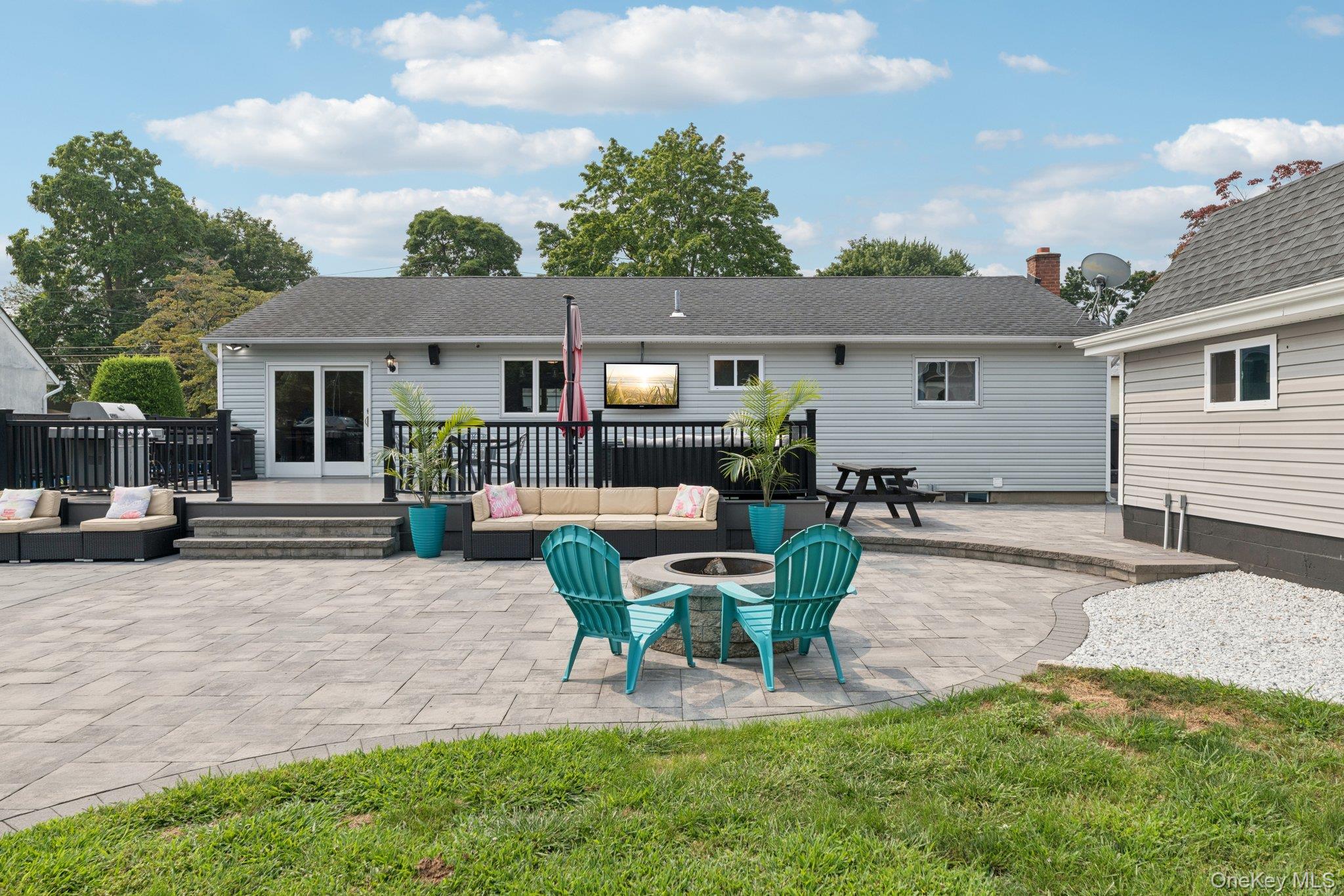 295 Silver Street, West Babylon, NY 11704