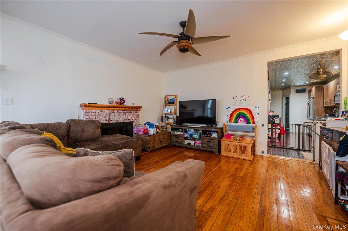 365 W Hudson Street, Long Beach, NY 11561