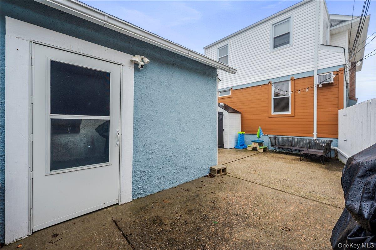 365 W Hudson Street, Long Beach, NY 11561