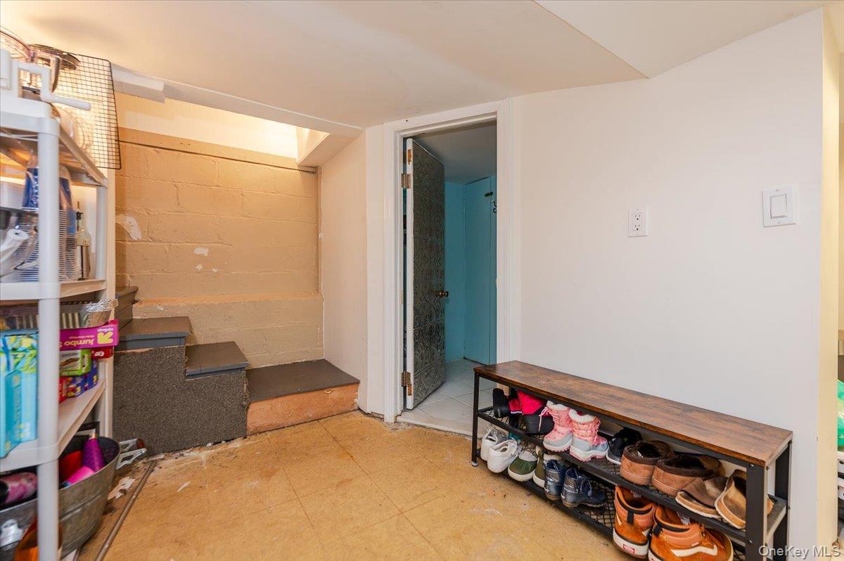 365 W Hudson Street, Long Beach, NY 11561