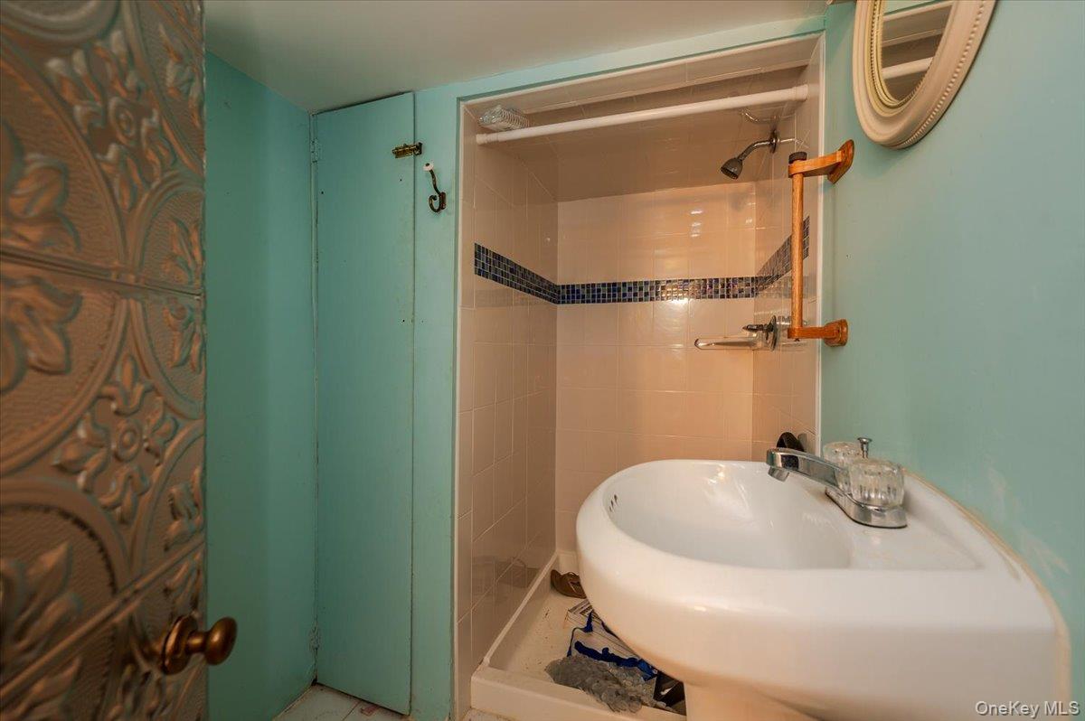 365 W Hudson Street, Long Beach, NY 11561