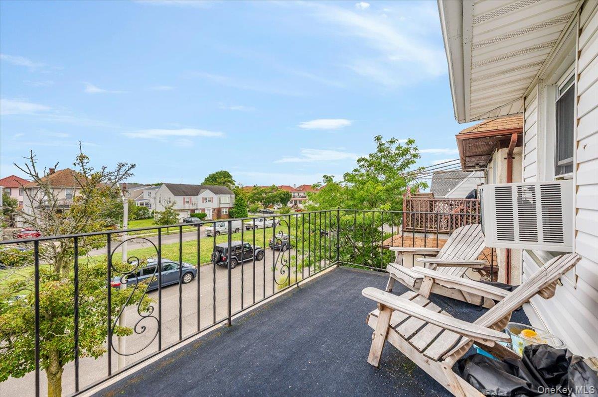 365 W Hudson Street, Long Beach, NY 11561