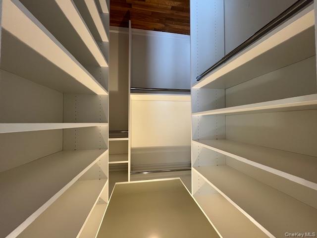 96 Shore Road # B2, Port Washington, NY 11050