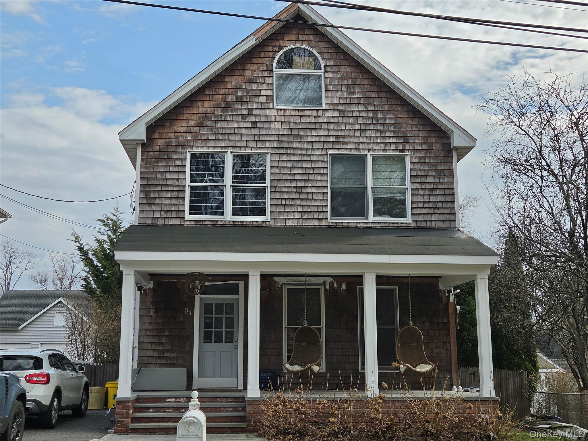 54 Cocks Lane, Locust Valley, NY 11560