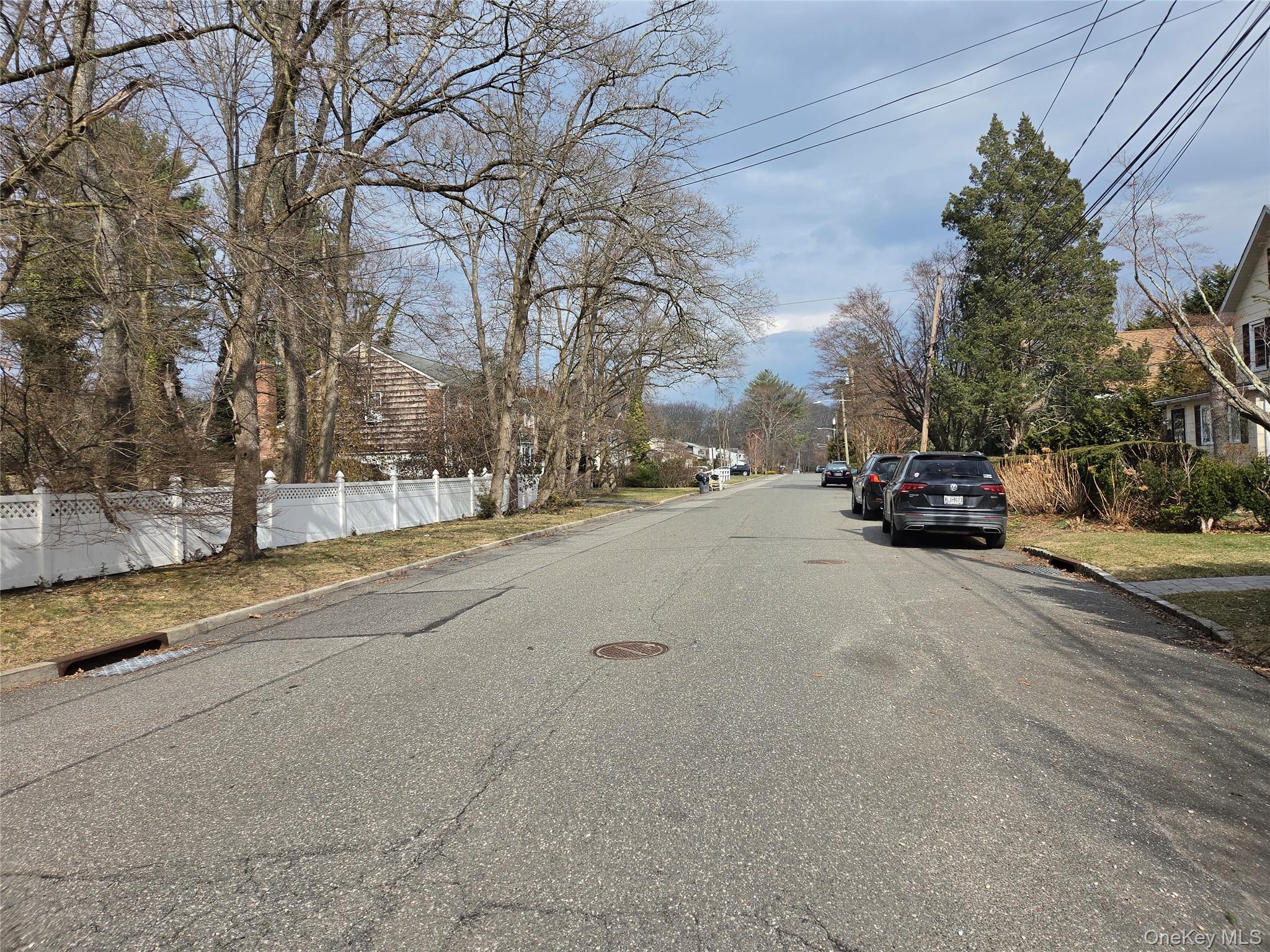 54 Cocks Lane, Locust Valley, NY 11560