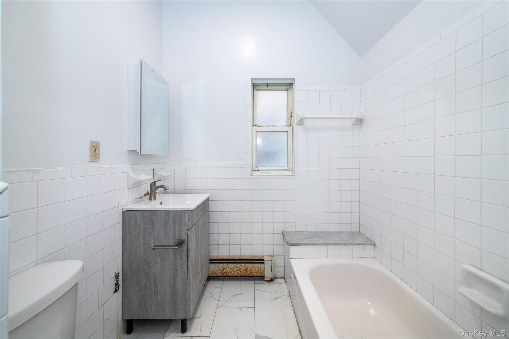 299 E Third Street # First floor, Mount Vernon, NY 10553