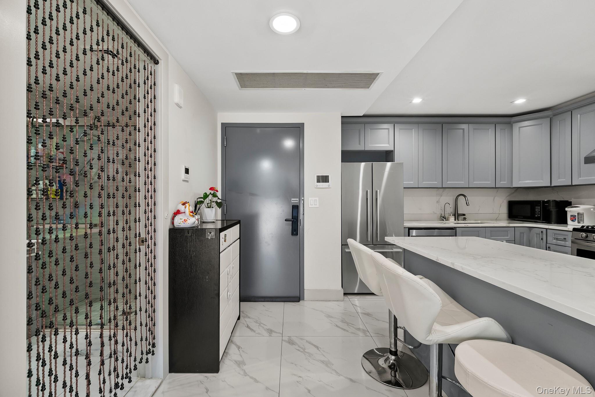 4162 Bowne Street # 5A, Flushing, NY 11355