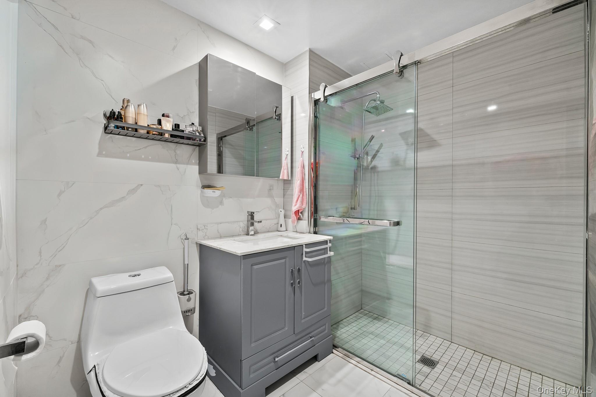 4162 Bowne Street # 5A, Flushing, NY 11355