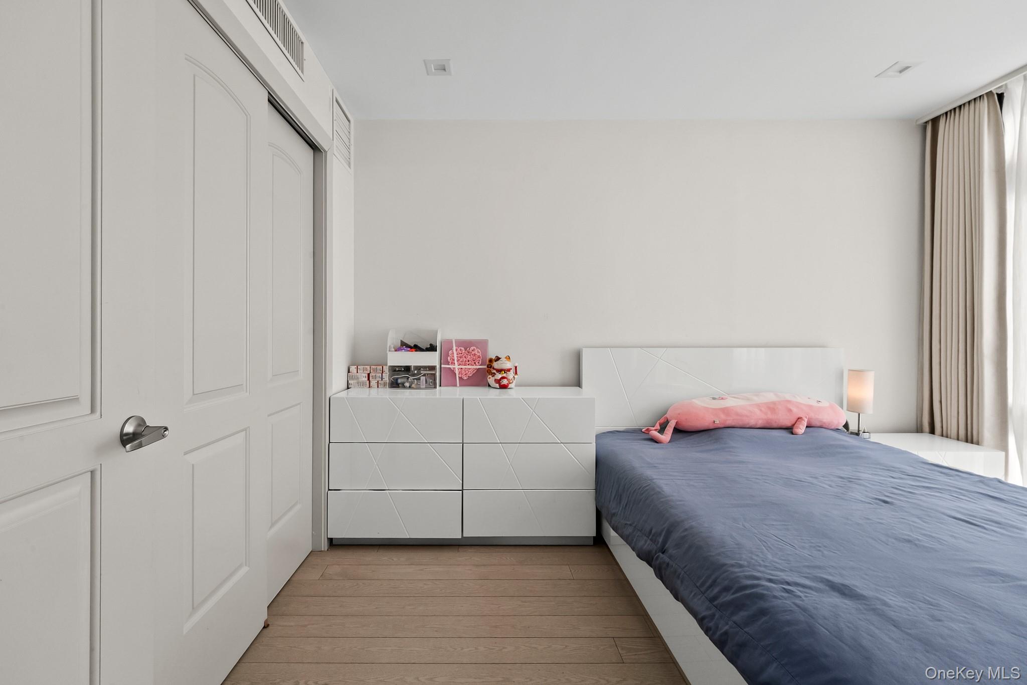 4162 Bowne Street # 5A, Flushing, NY 11355