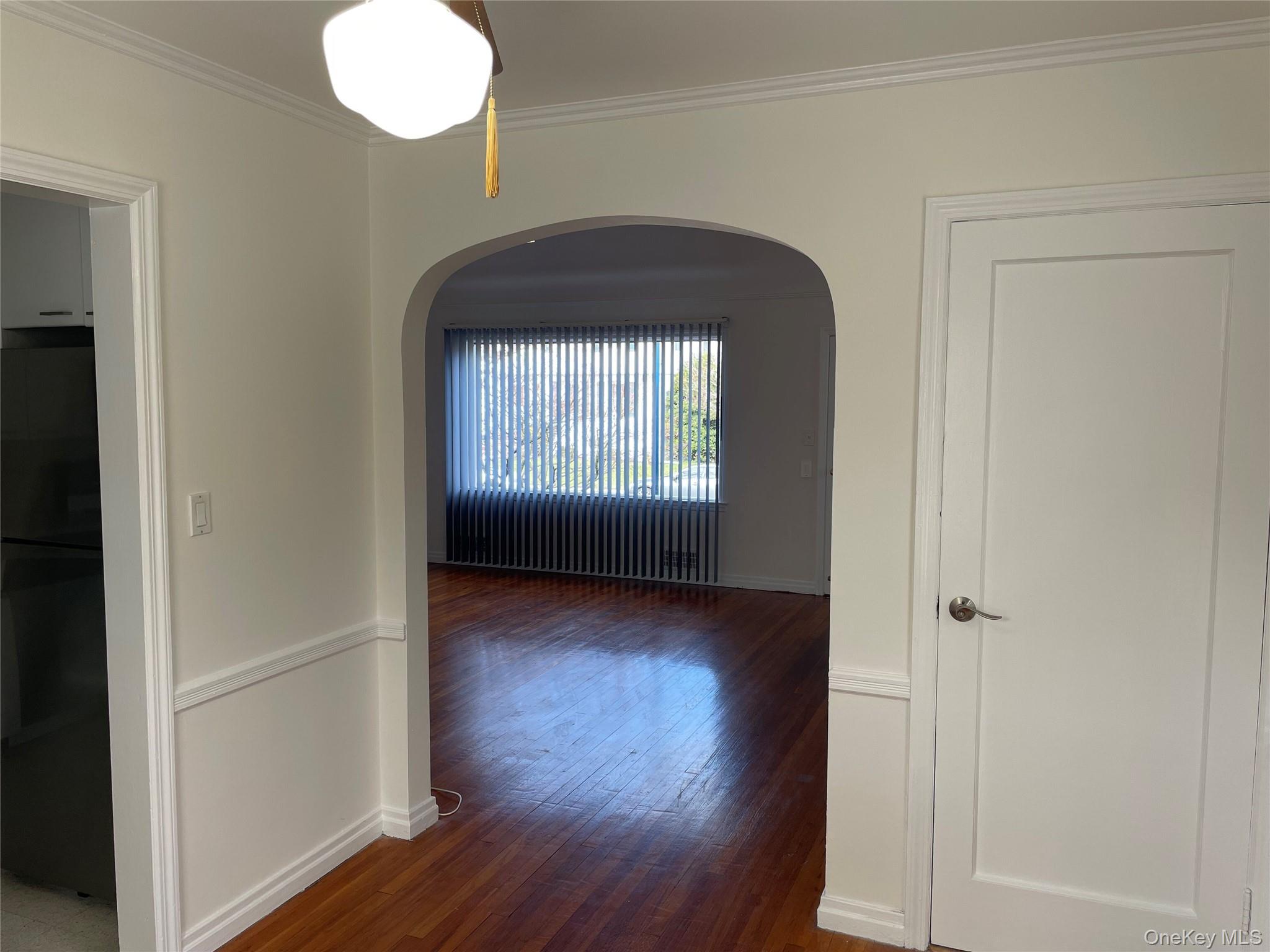 8 Cameron Lane, Valley Stream, NY 11581