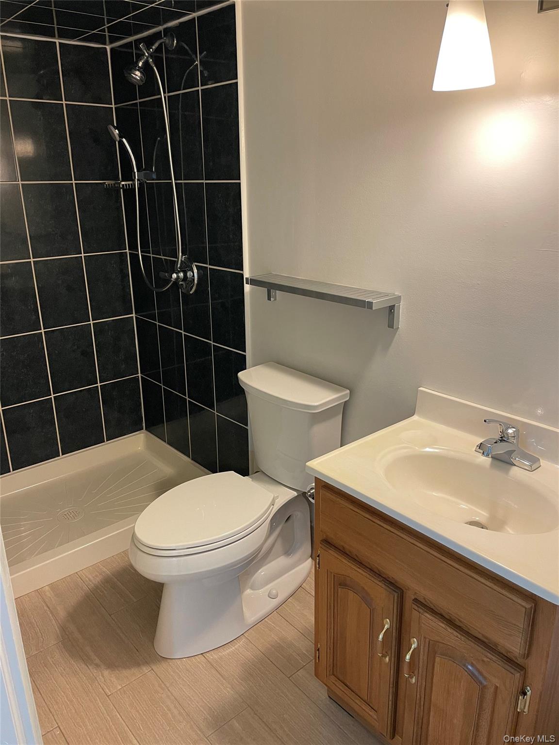 8 Cameron Lane, Valley Stream, NY 11581