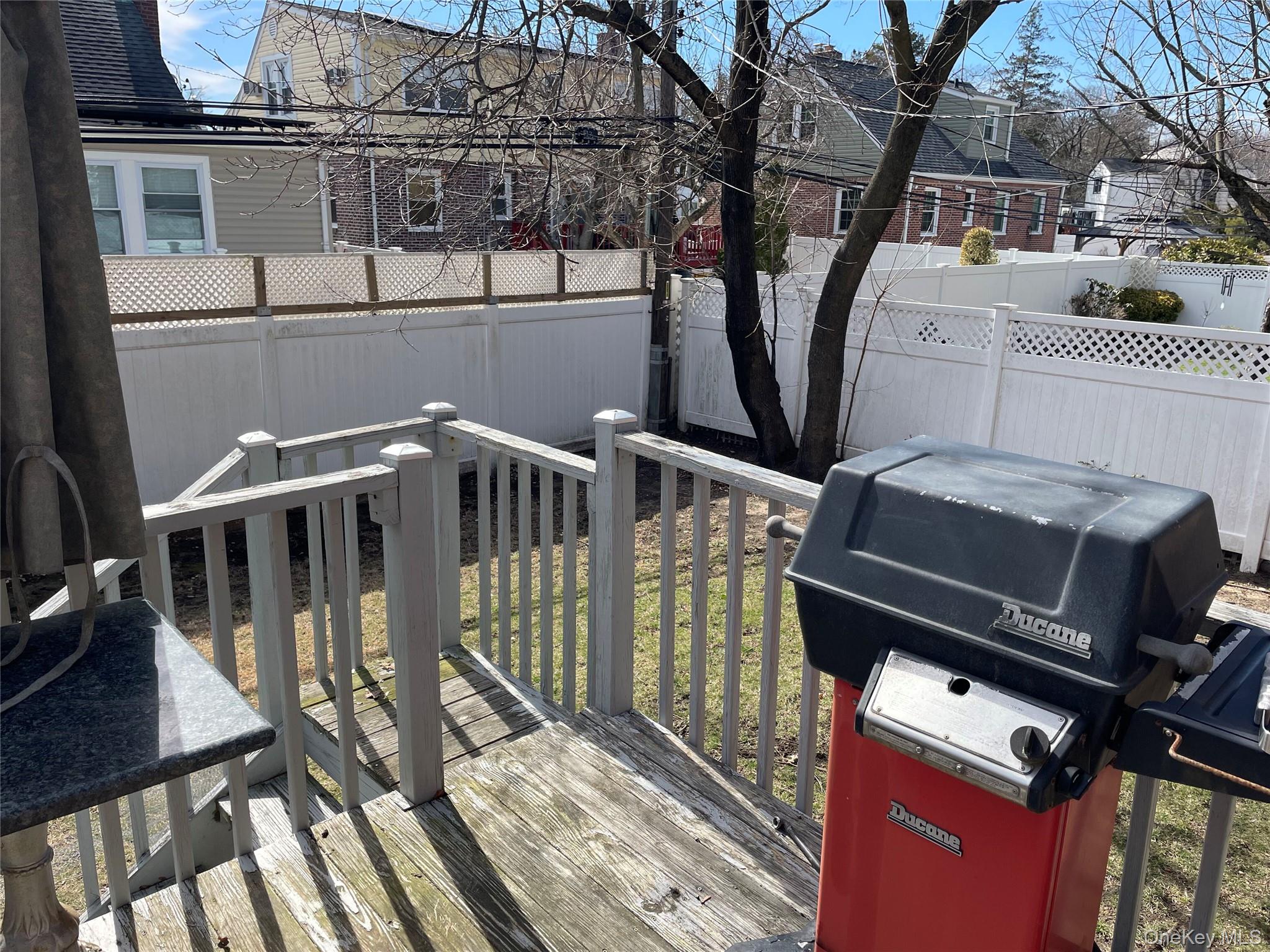 8 Cameron Lane, Valley Stream, NY 11581