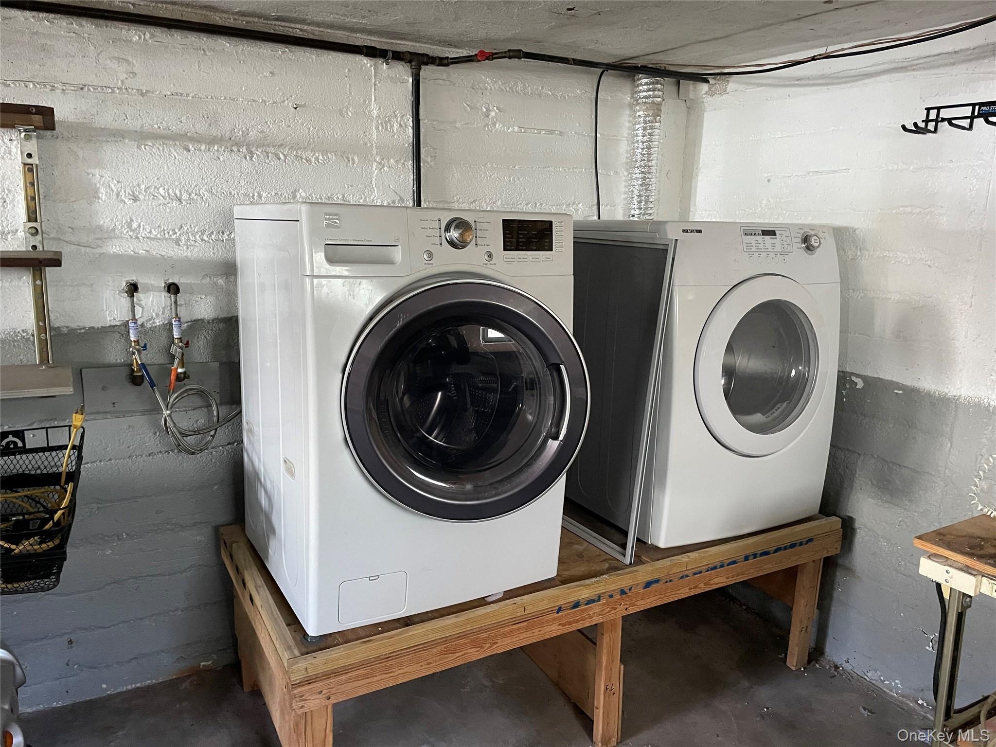 8 Cameron Lane, Valley Stream, NY 11581